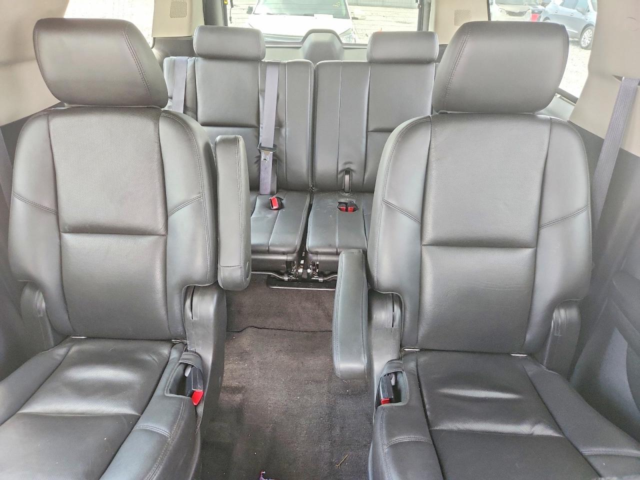 2014 Gmc Yukon Xl Denali White vin: 1GKS2MEF7ER237924