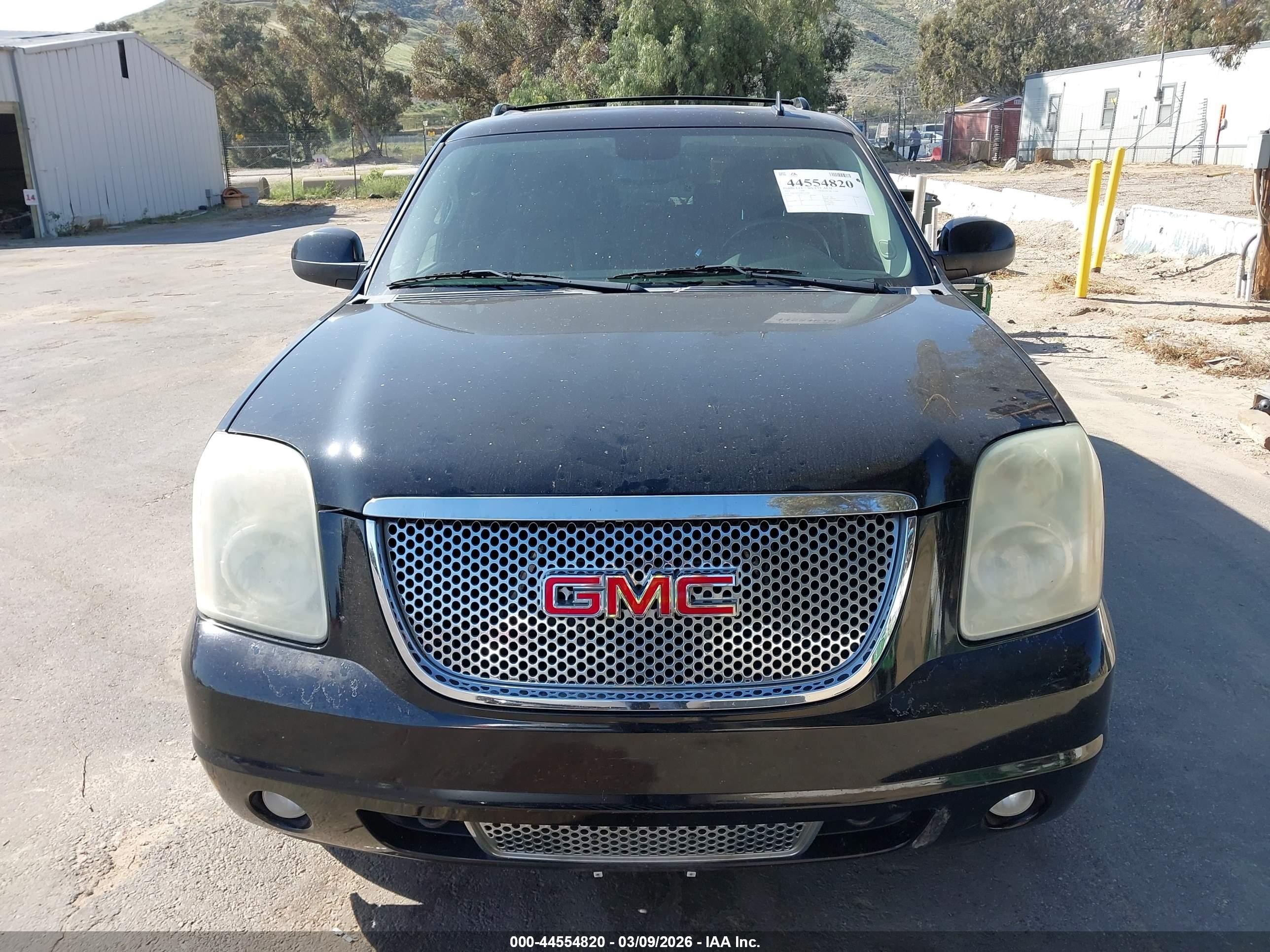 2011 Gmc Yukon Xl 1500 Denali Black vin: 1GKS2MEF8BR127069