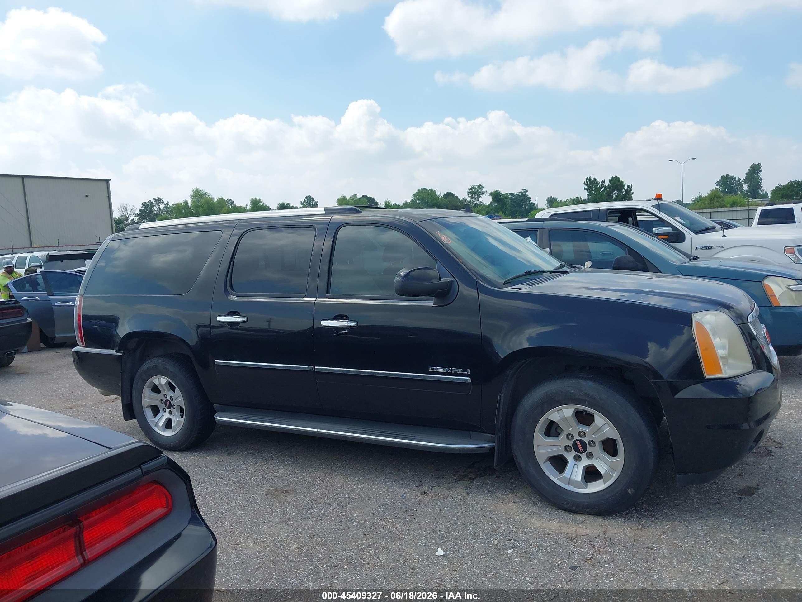 2011 Gmc Yukon Xl 1500 Denali Black vin: 1GKS2MEF8BR135401