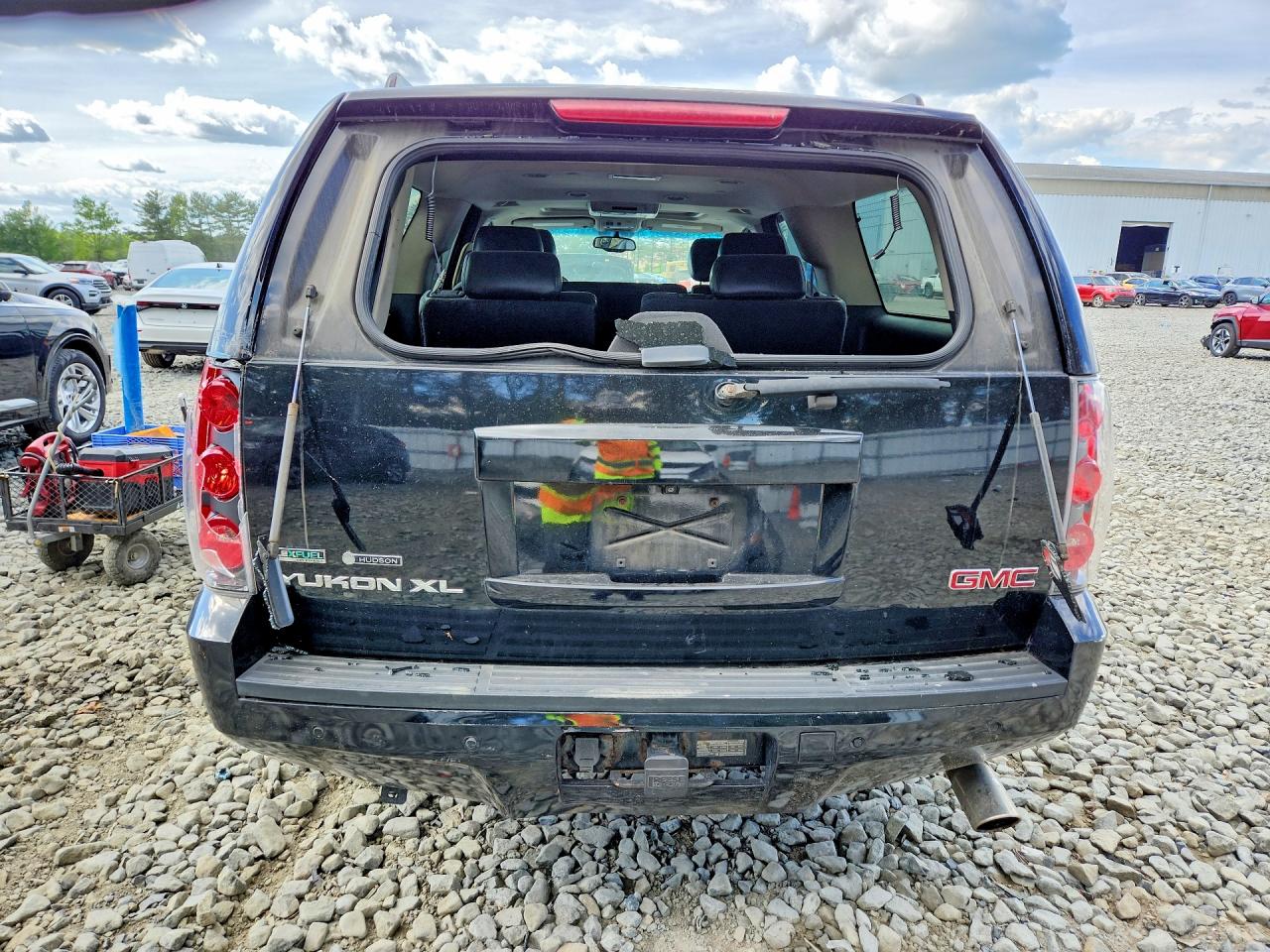 2011 Gmc Yukon Xl Denali Black vin: 1GKS2MEF8BR271916