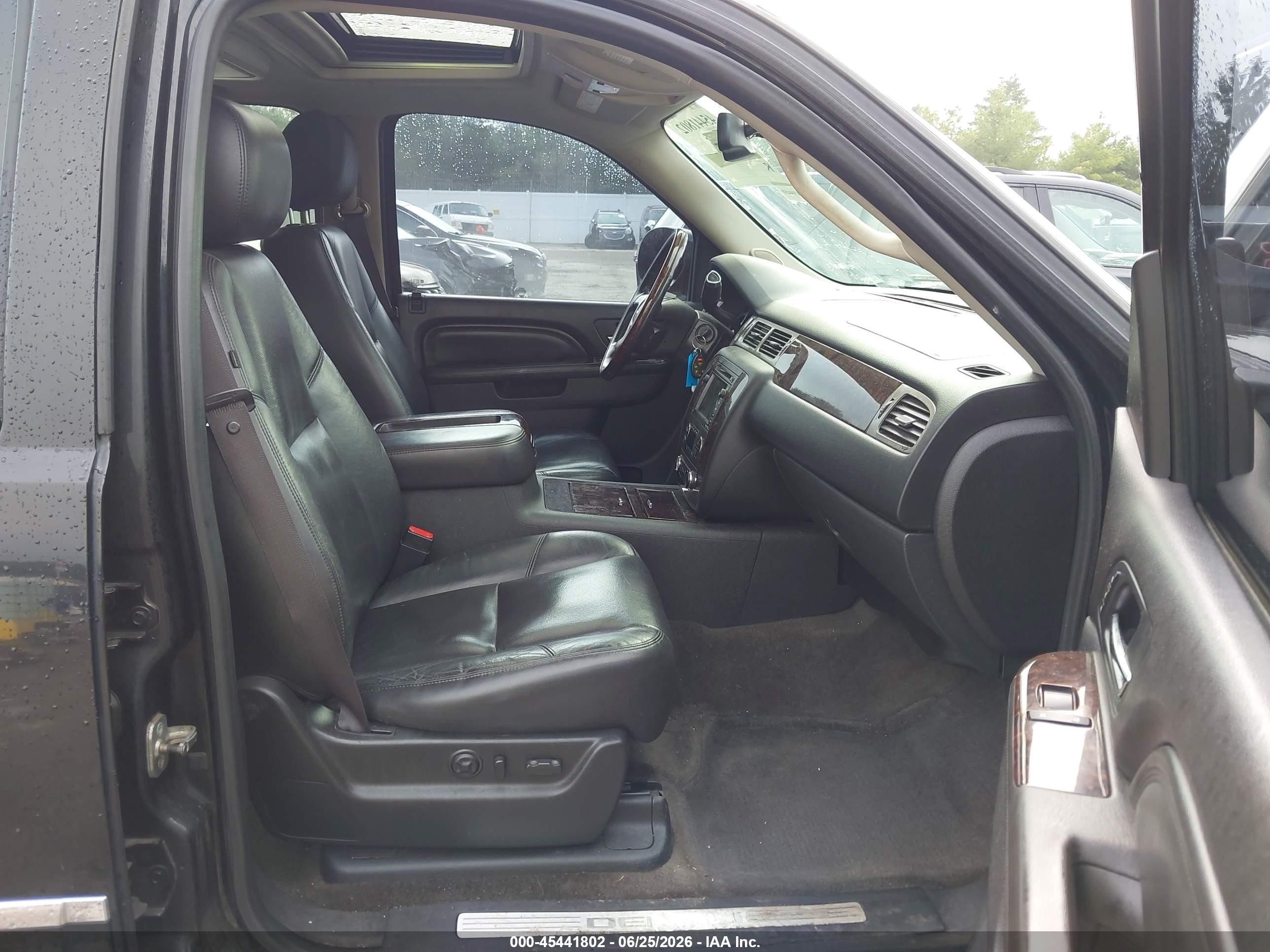2011 Gmc Yukon Xl 1500 Denali Черный vin: 1GKS2MEF8BR351748