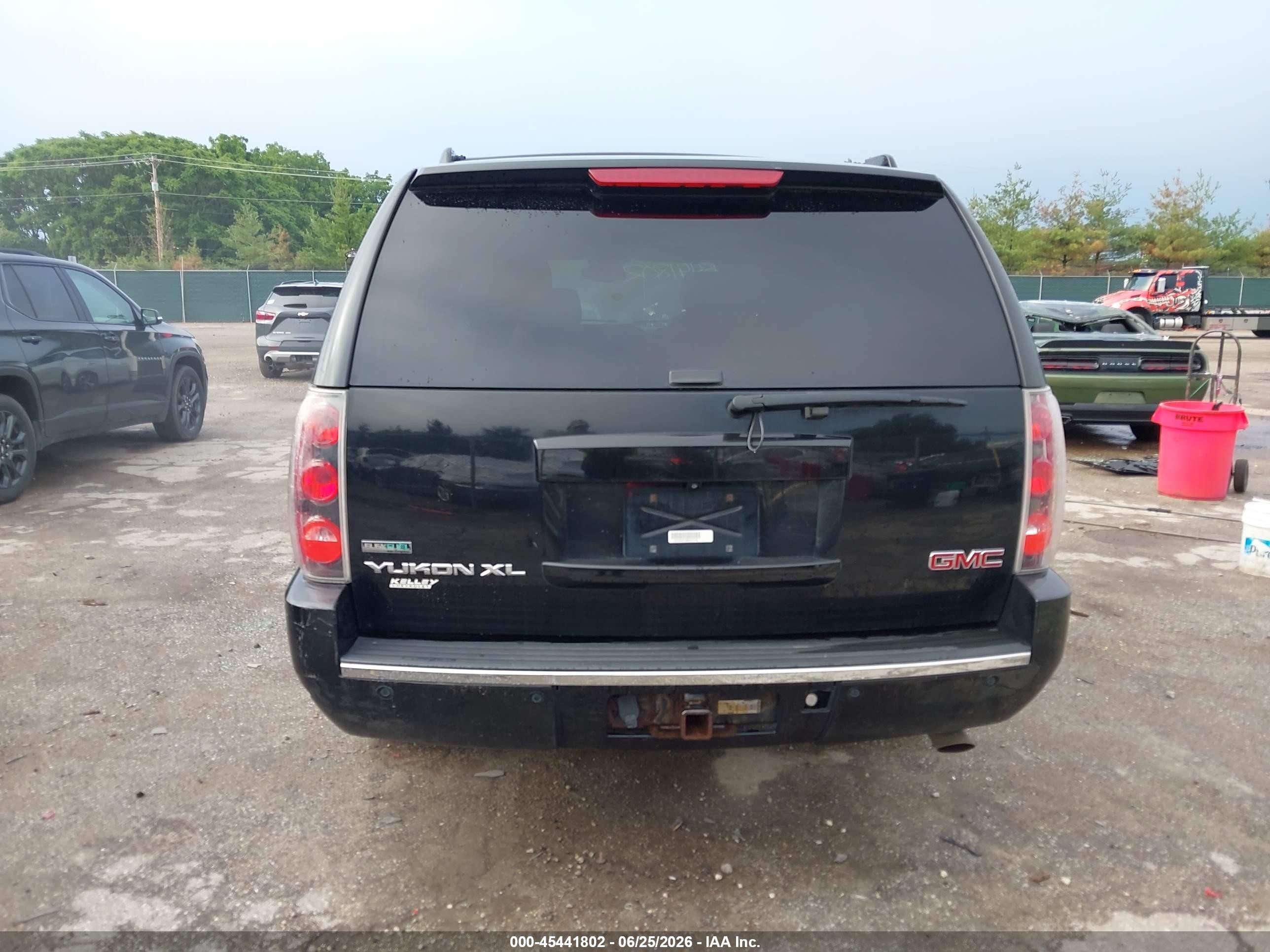 2011 Gmc Yukon Xl 1500 Denali Черный vin: 1GKS2MEF8BR351748