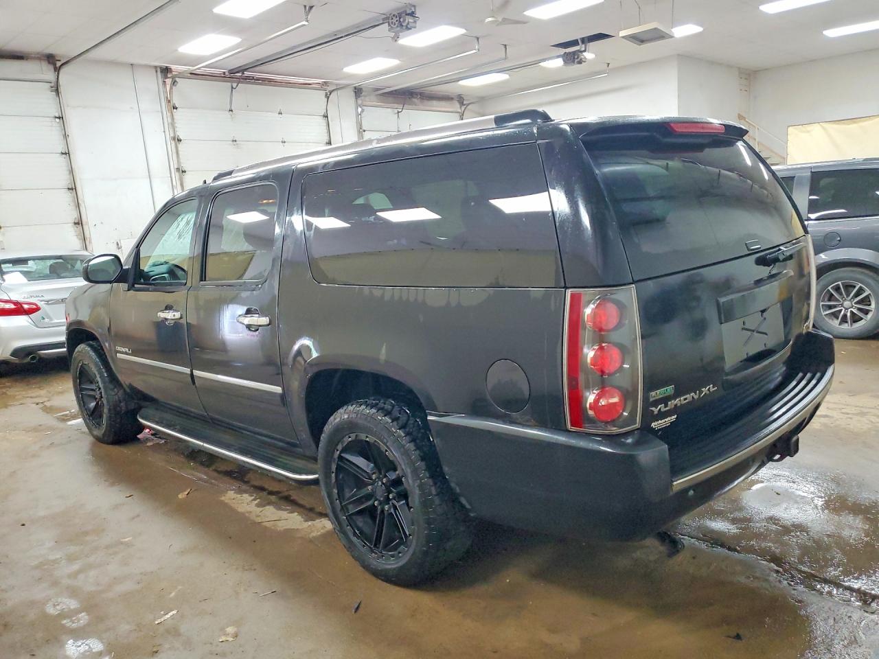 2012 Gmc Yukon Xl Denali Black vin: 1GKS2MEF8CR163278
