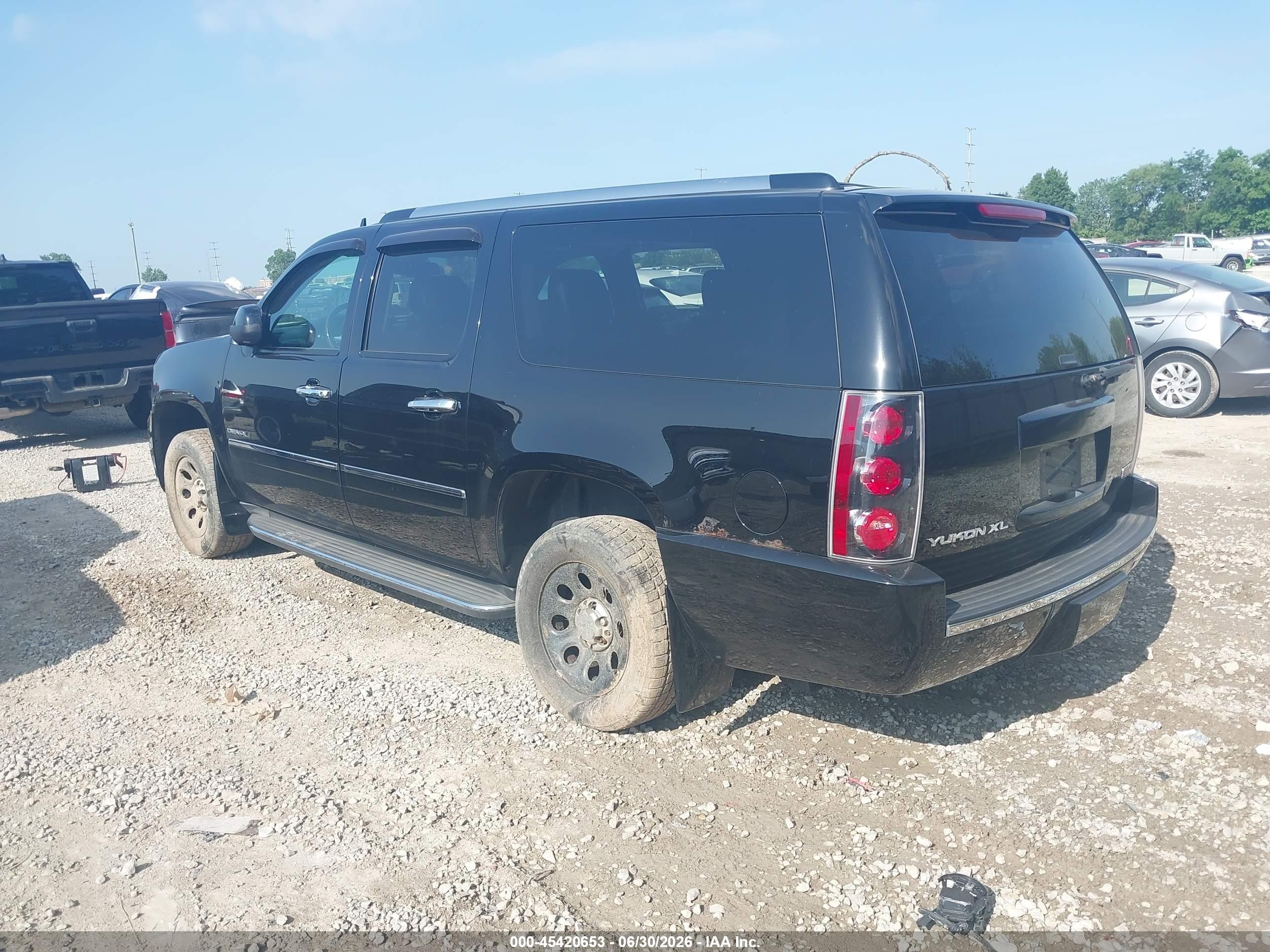 2013 Gmc Yukon Xl 1500 Denali Black vin: 1GKS2MEF8DR357584