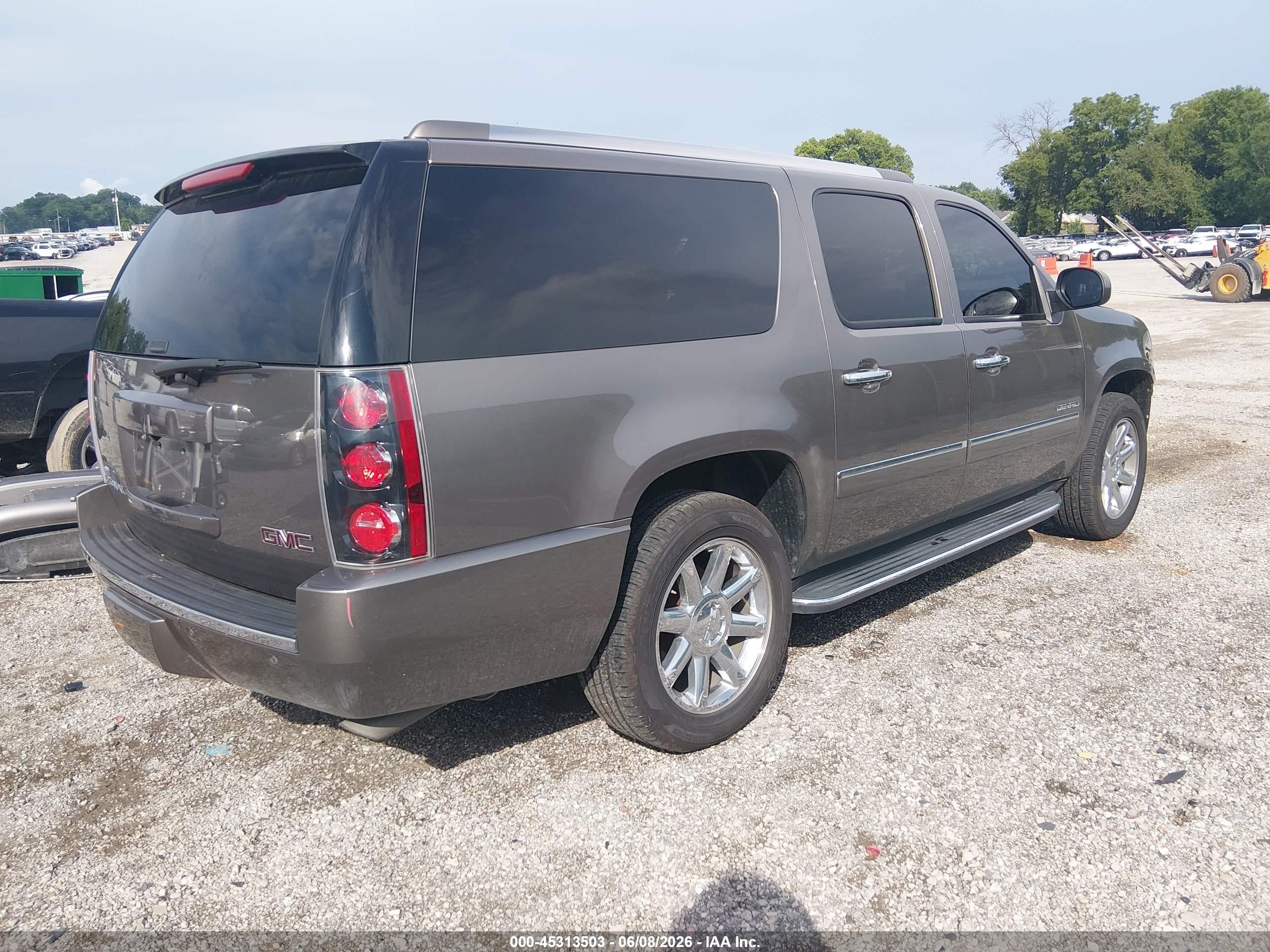 2014 Gmc Yukon Xl 1500 Denali Brown vin: 1GKS2MEF8ER169438
