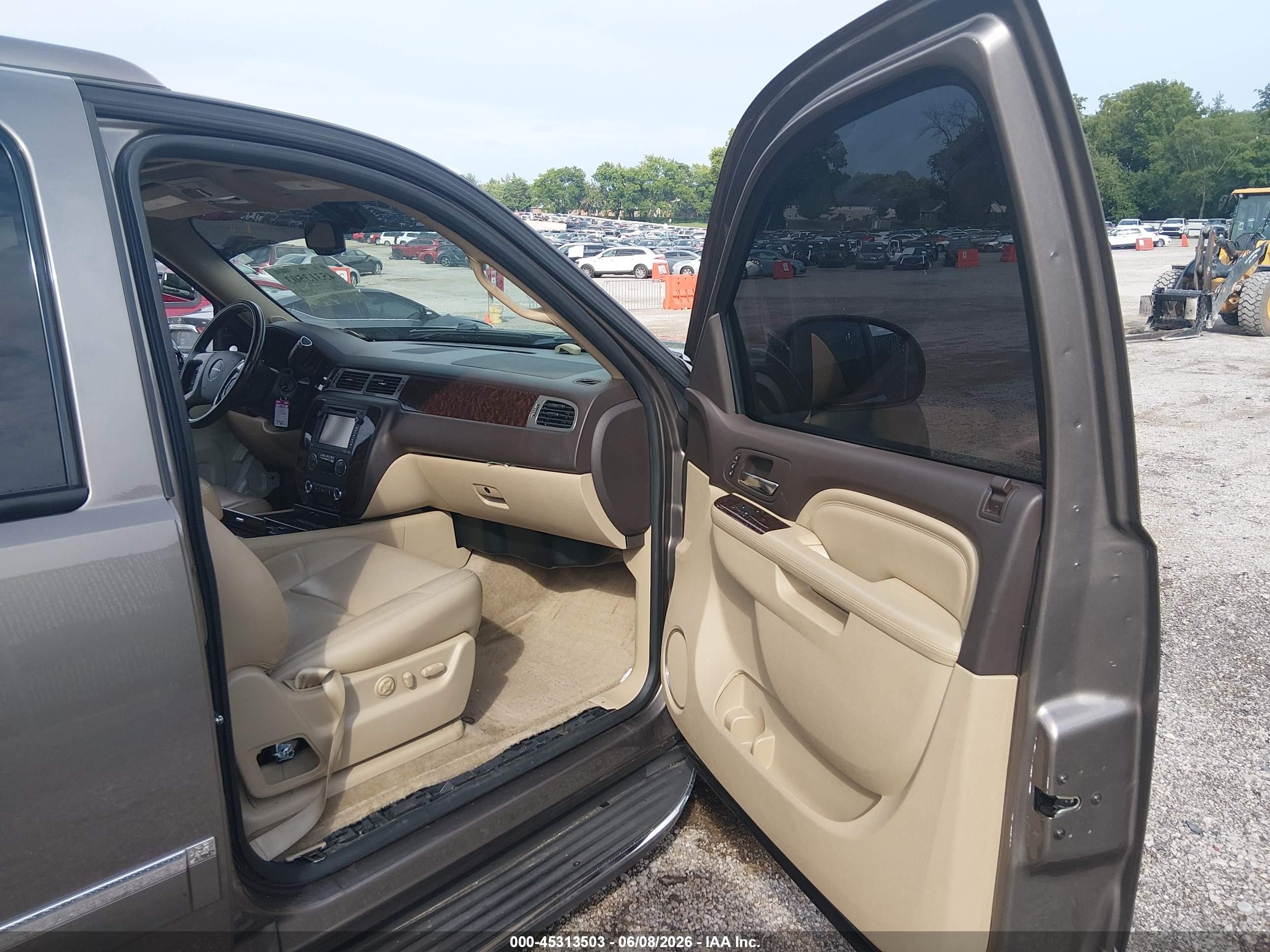 2014 Gmc Yukon Xl 1500 Denali Brown vin: 1GKS2MEF8ER169438