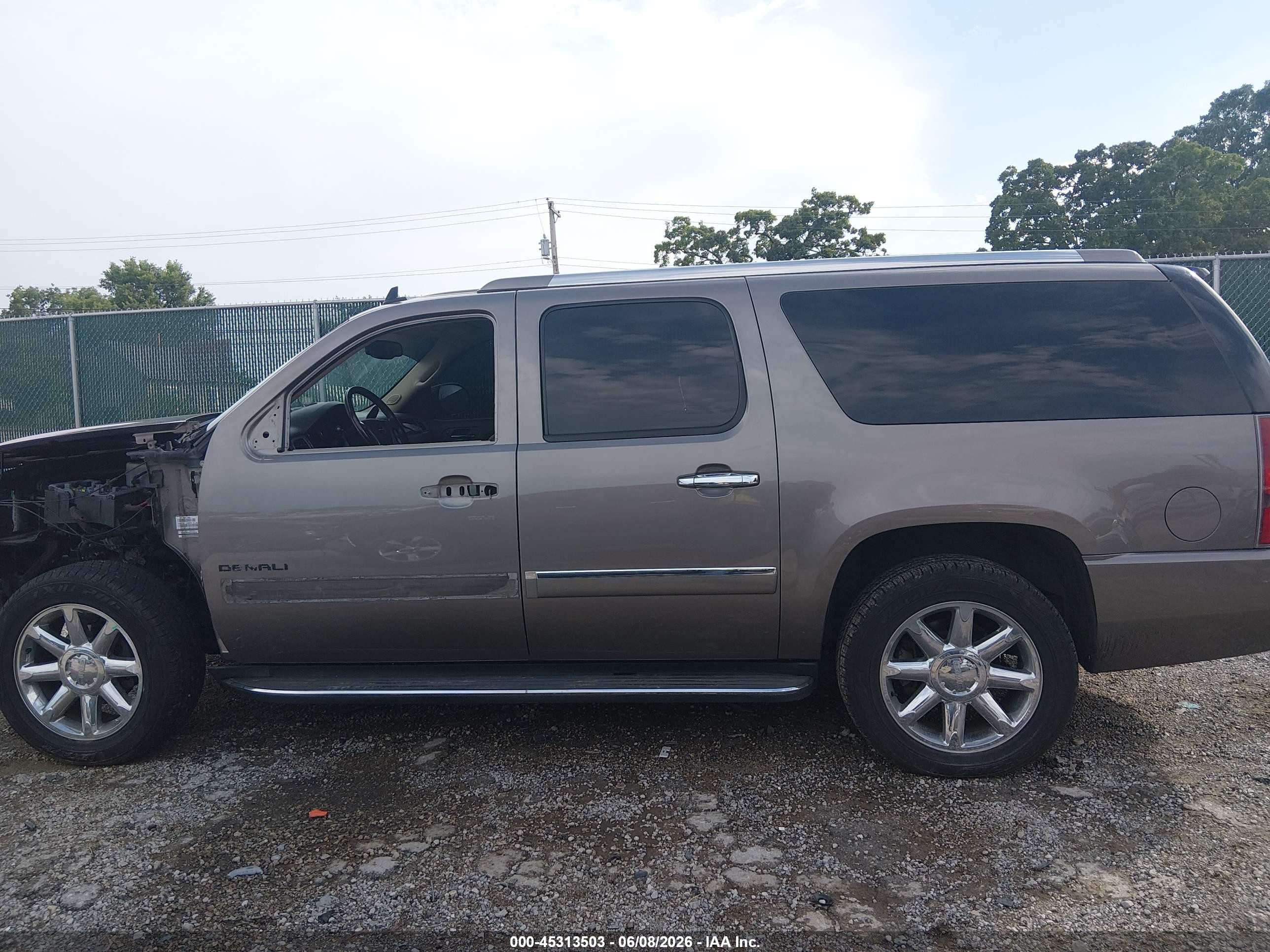 2014 Gmc Yukon Xl 1500 Denali Brown vin: 1GKS2MEF8ER169438