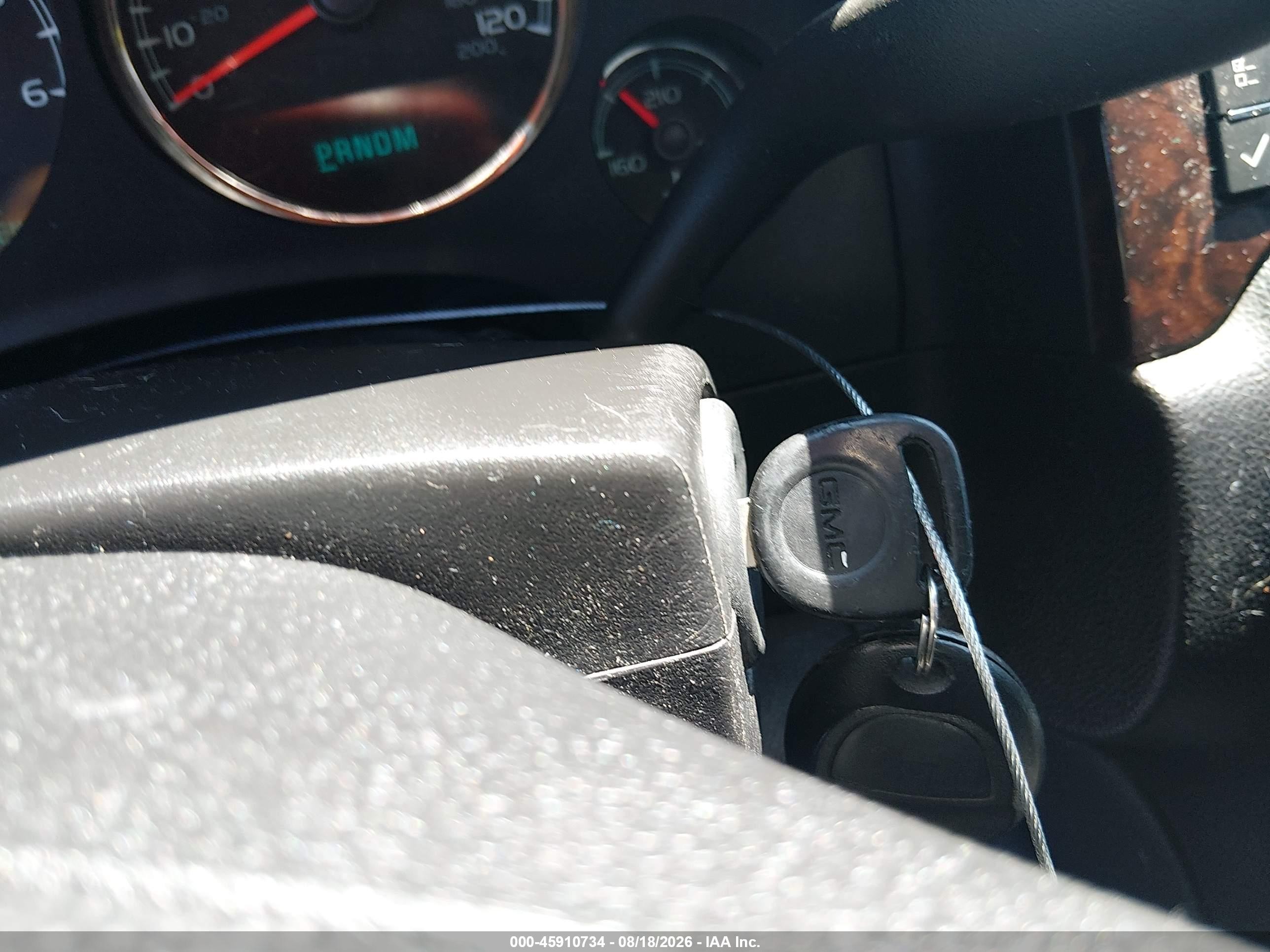 2012 Gmc Yukon Xl 1500 Denali Серебряный vin: 1GKS2MEF9CR217297