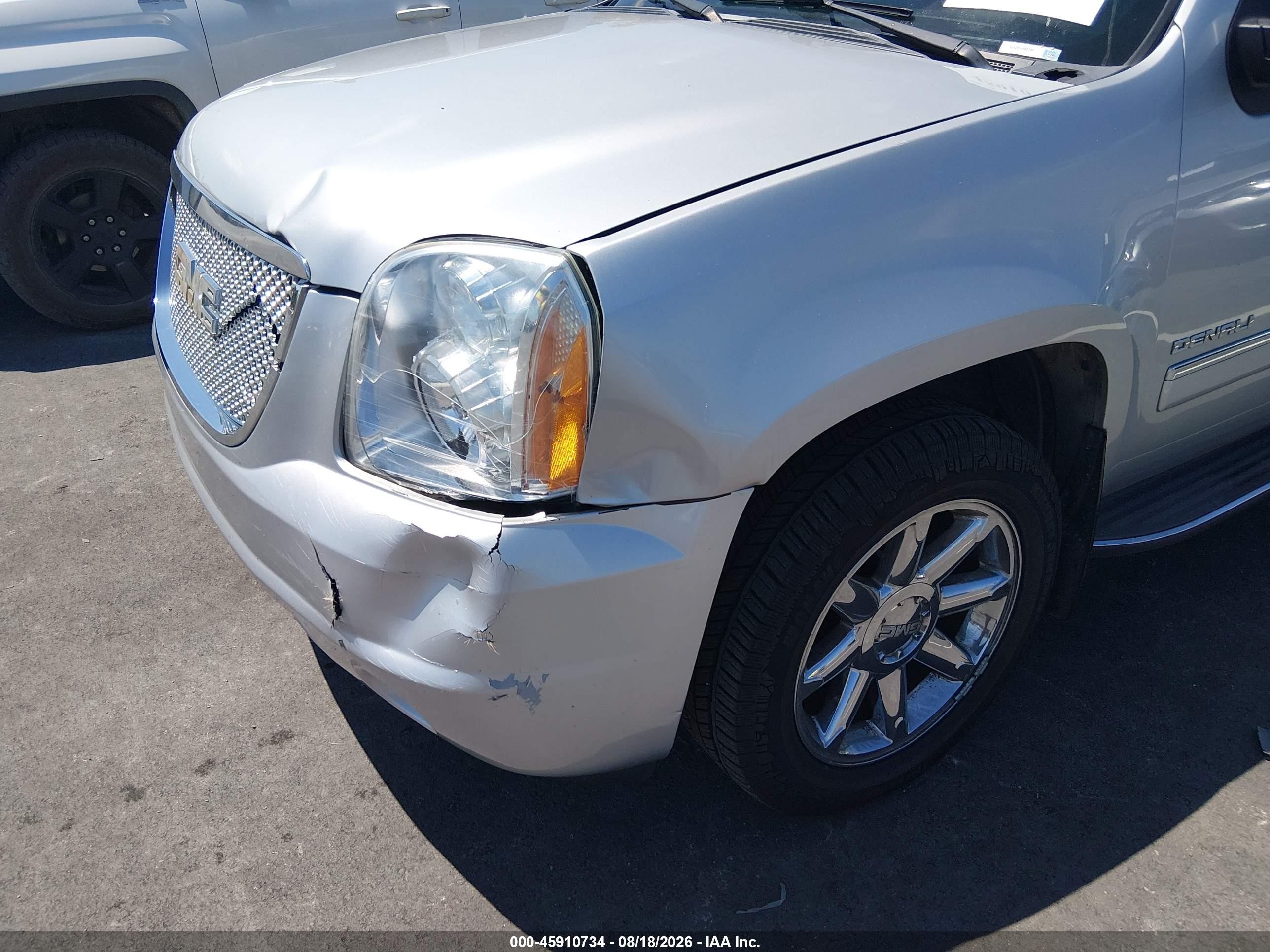 2012 Gmc Yukon Xl 1500 Denali Серебряный vin: 1GKS2MEF9CR217297