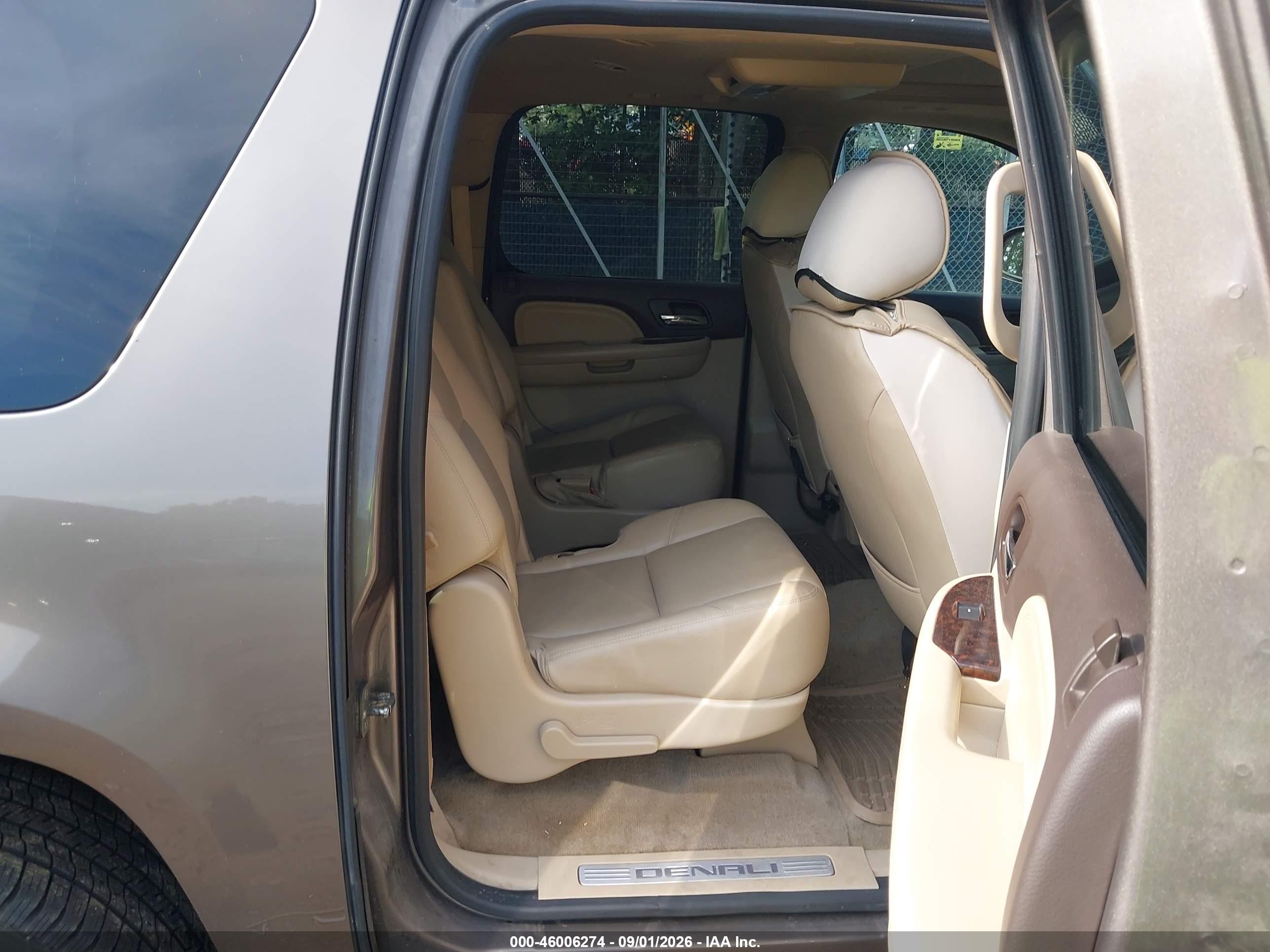 2013 Gmc Yukon Xl 1500 Denali Желто-коричневый vin: 1GKS2MEF9DR312217