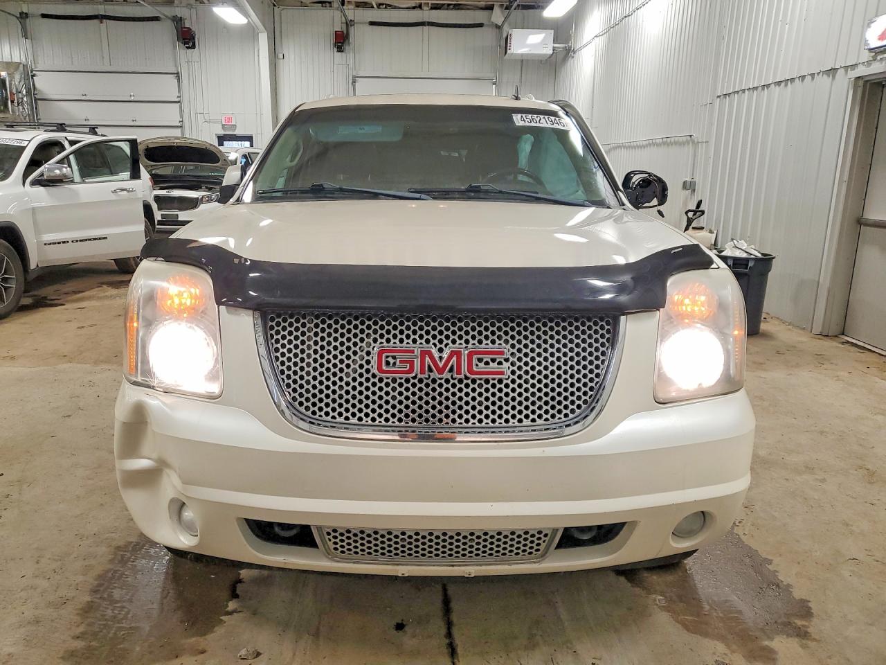 2012 Gmc Yukon Xl Denali Cream vin: 1GKS2MEFXCR112591