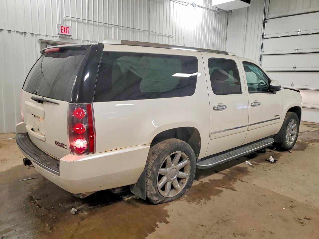 2012 Gmc Yukon Xl Denali Cream vin: 1GKS2MEFXCR112591