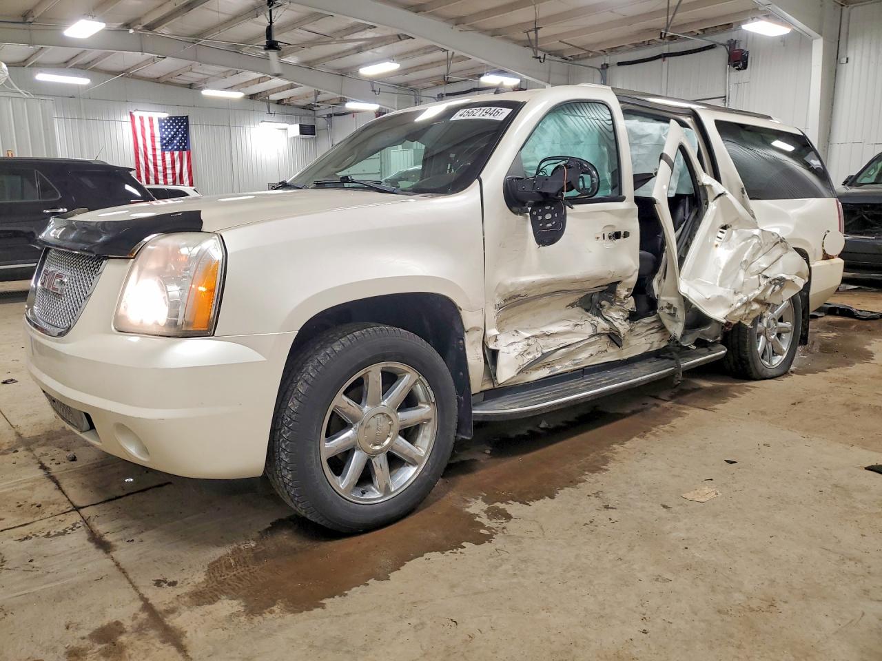 2012 Gmc Yukon Xl Denali Cream vin: 1GKS2MEFXCR112591