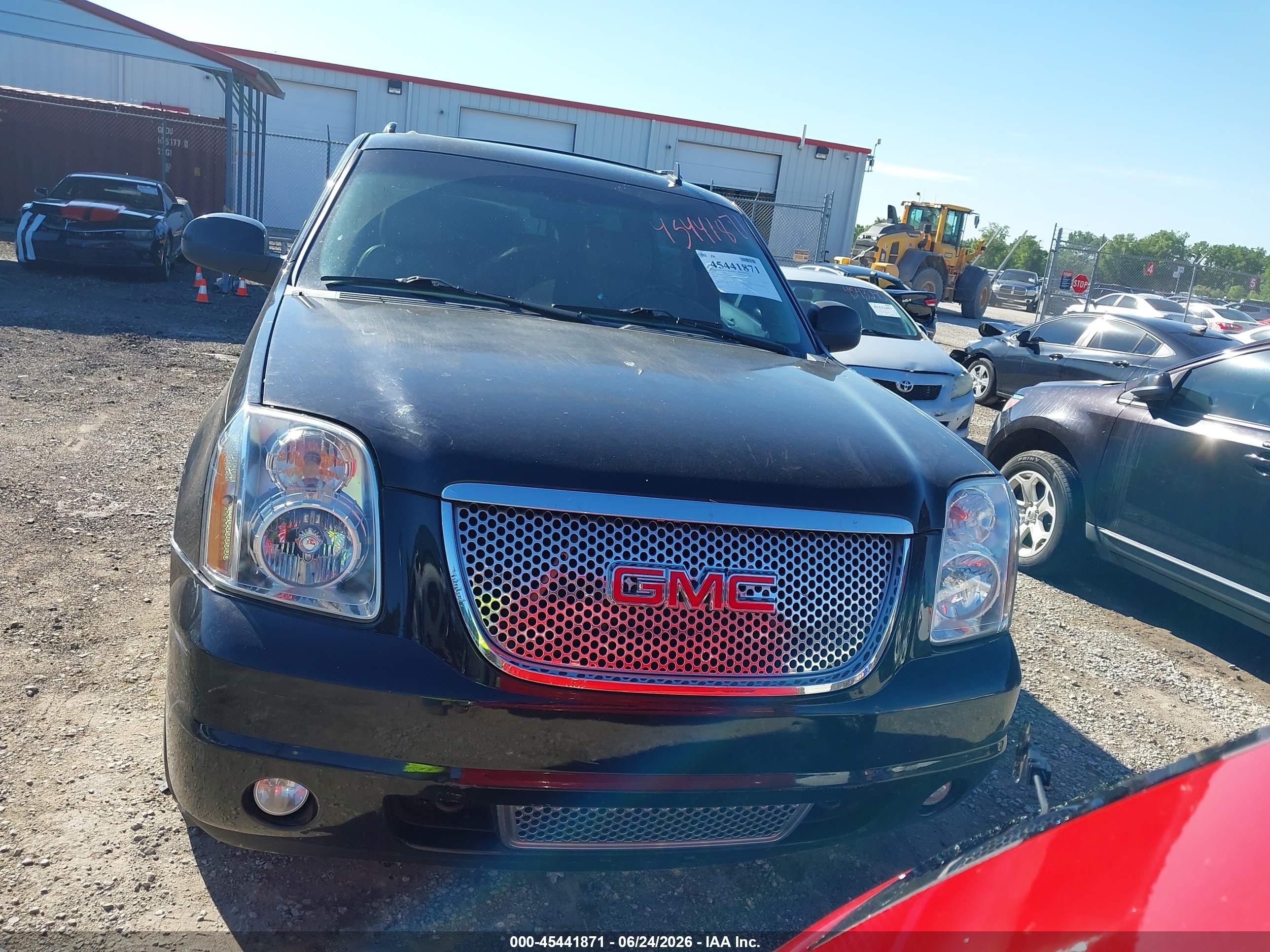2013 Gmc Yukon Xl 1500 Denali Black vin: 1GKS2MEFXDR167849
