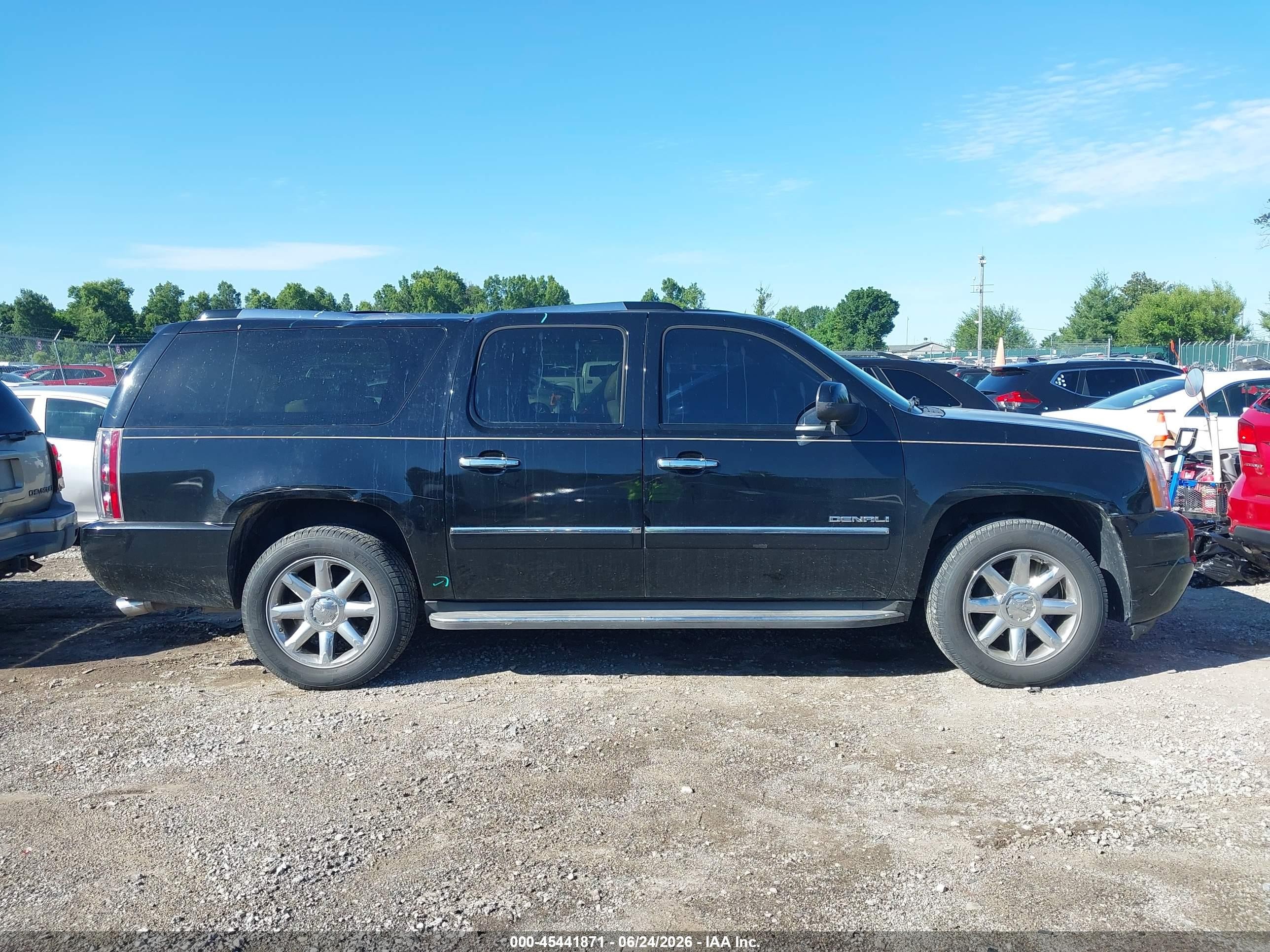 2013 Gmc Yukon Xl 1500 Denali Black vin: 1GKS2MEFXDR167849
