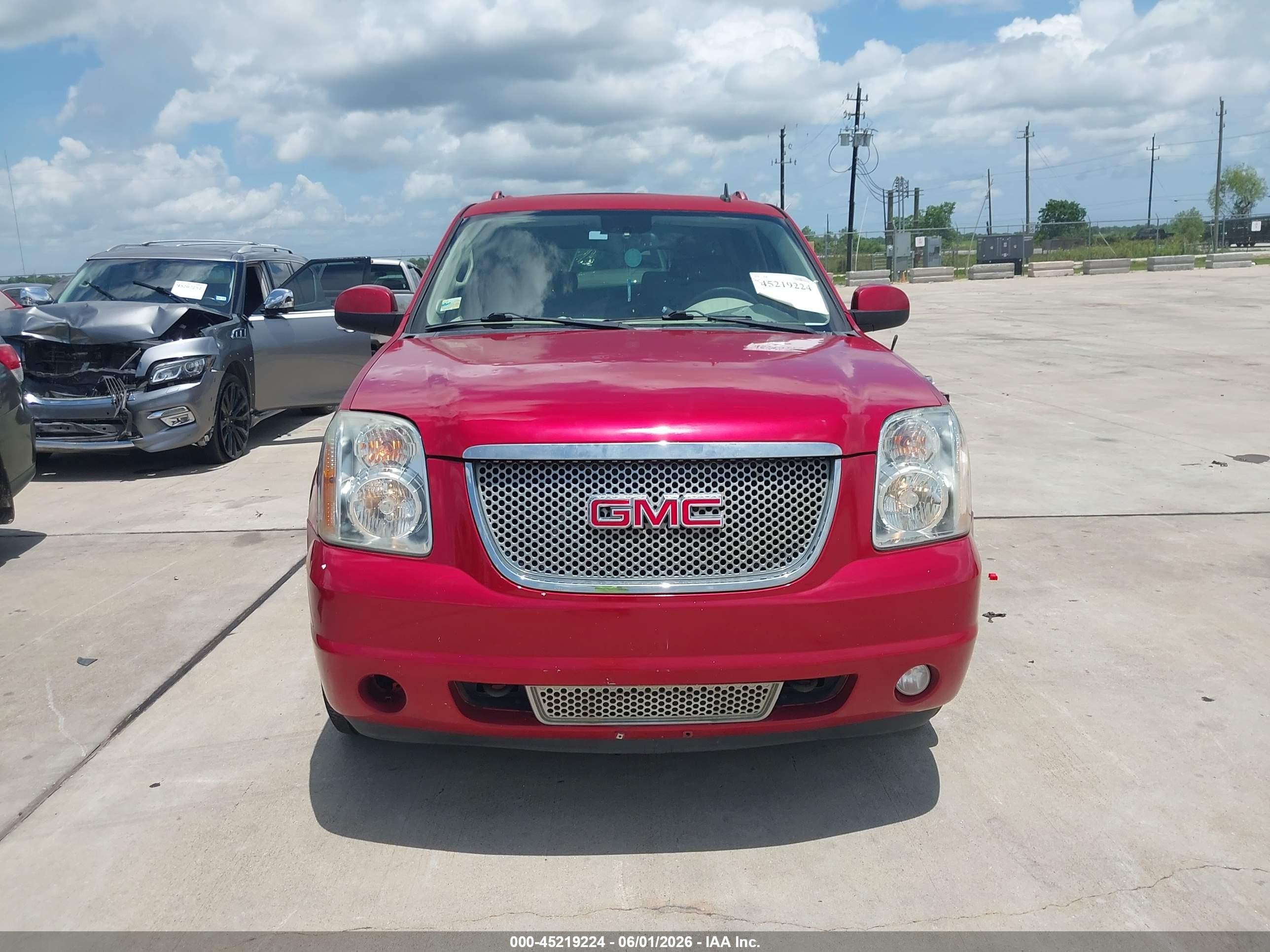 2013 Gmc Yukon Xl 1500 Denali Red vin: 1GKS2MEFXDR234319