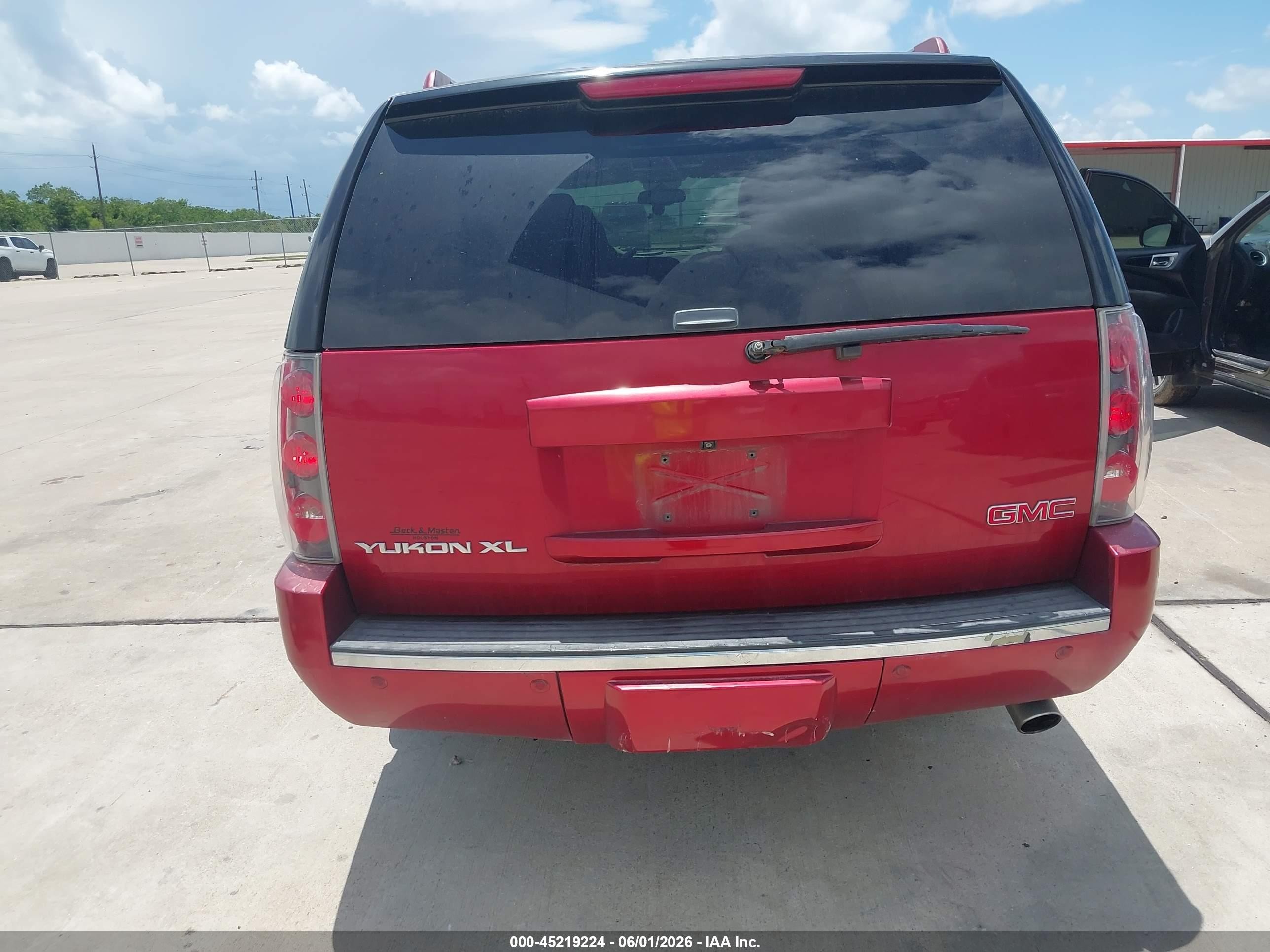 2013 Gmc Yukon Xl 1500 Denali Red vin: 1GKS2MEFXDR234319