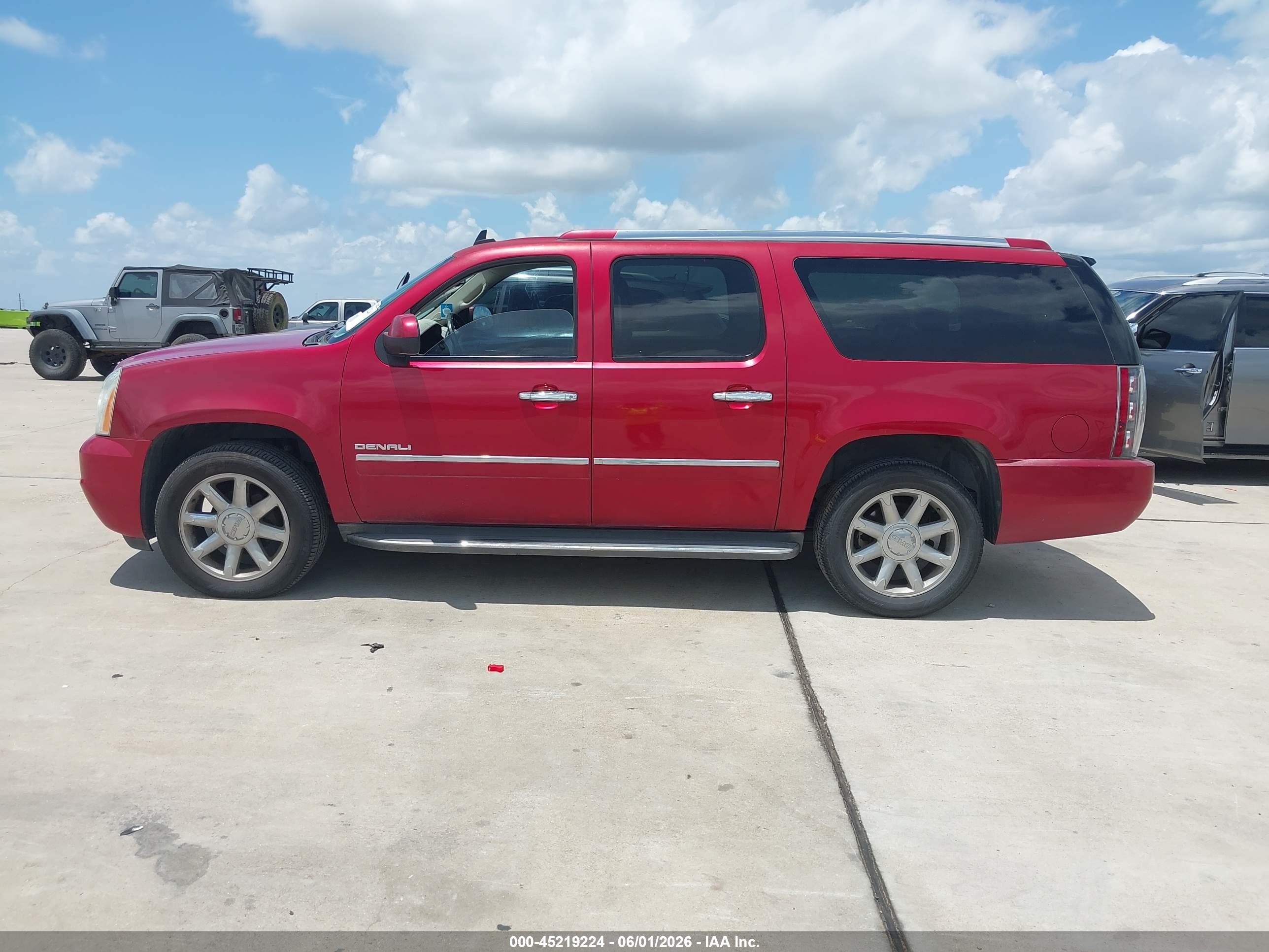 2013 Gmc Yukon Xl 1500 Denali Red vin: 1GKS2MEFXDR234319