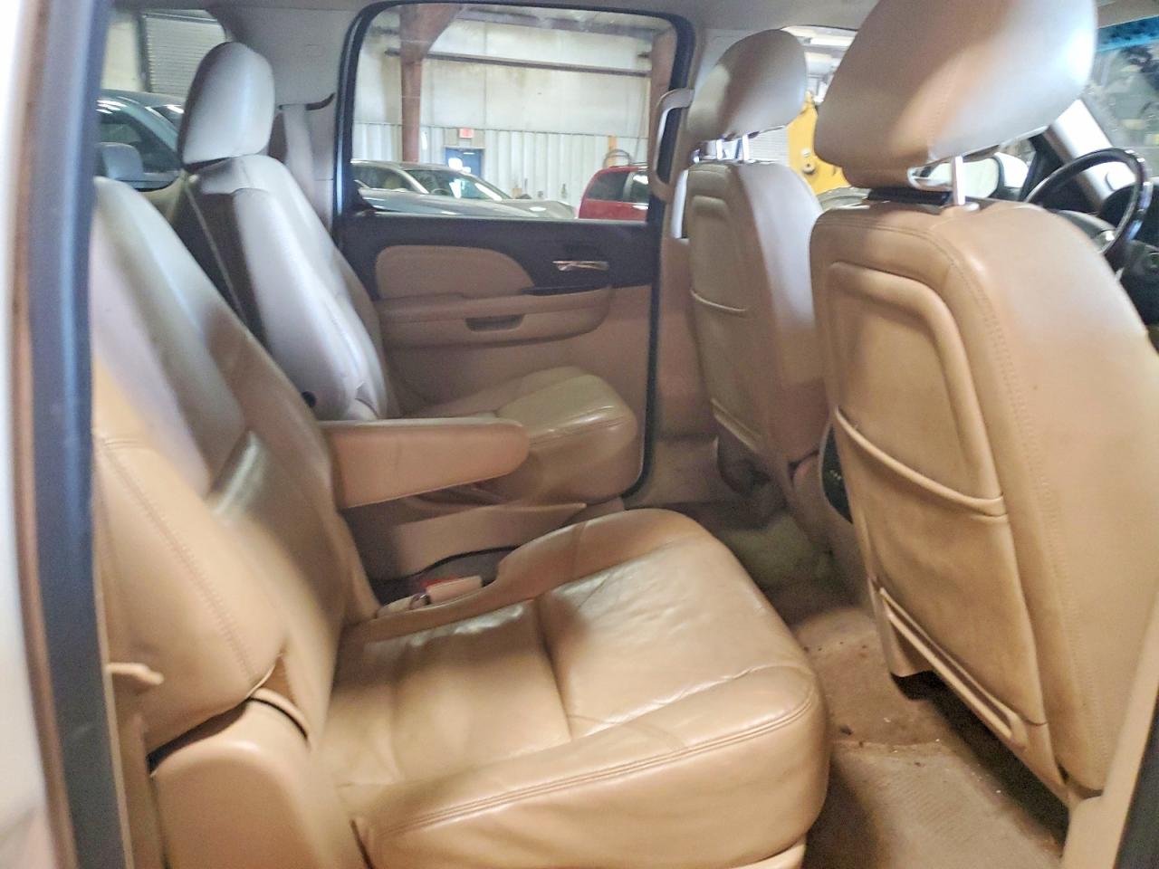 2013 Gmc Yukon Xl Denali White vin: 1GKS2MEFXDR291541