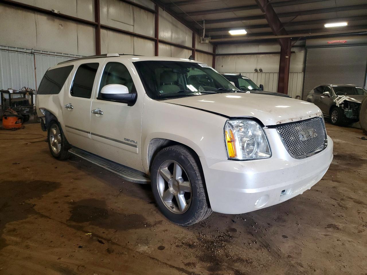 2013 Gmc Yukon Xl Denali White vin: 1GKS2MEFXDR291541