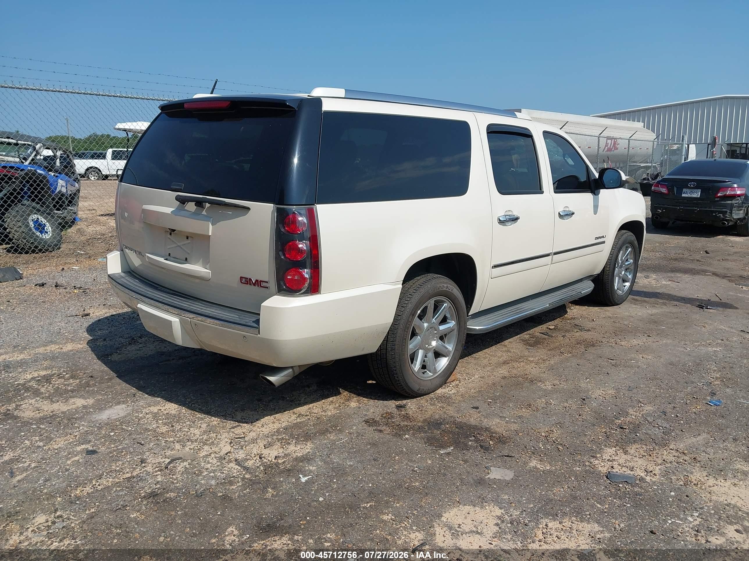2013 Gmc Yukon Xl 1500 Denali Белый vin: 1GKS2MEFXDR364276