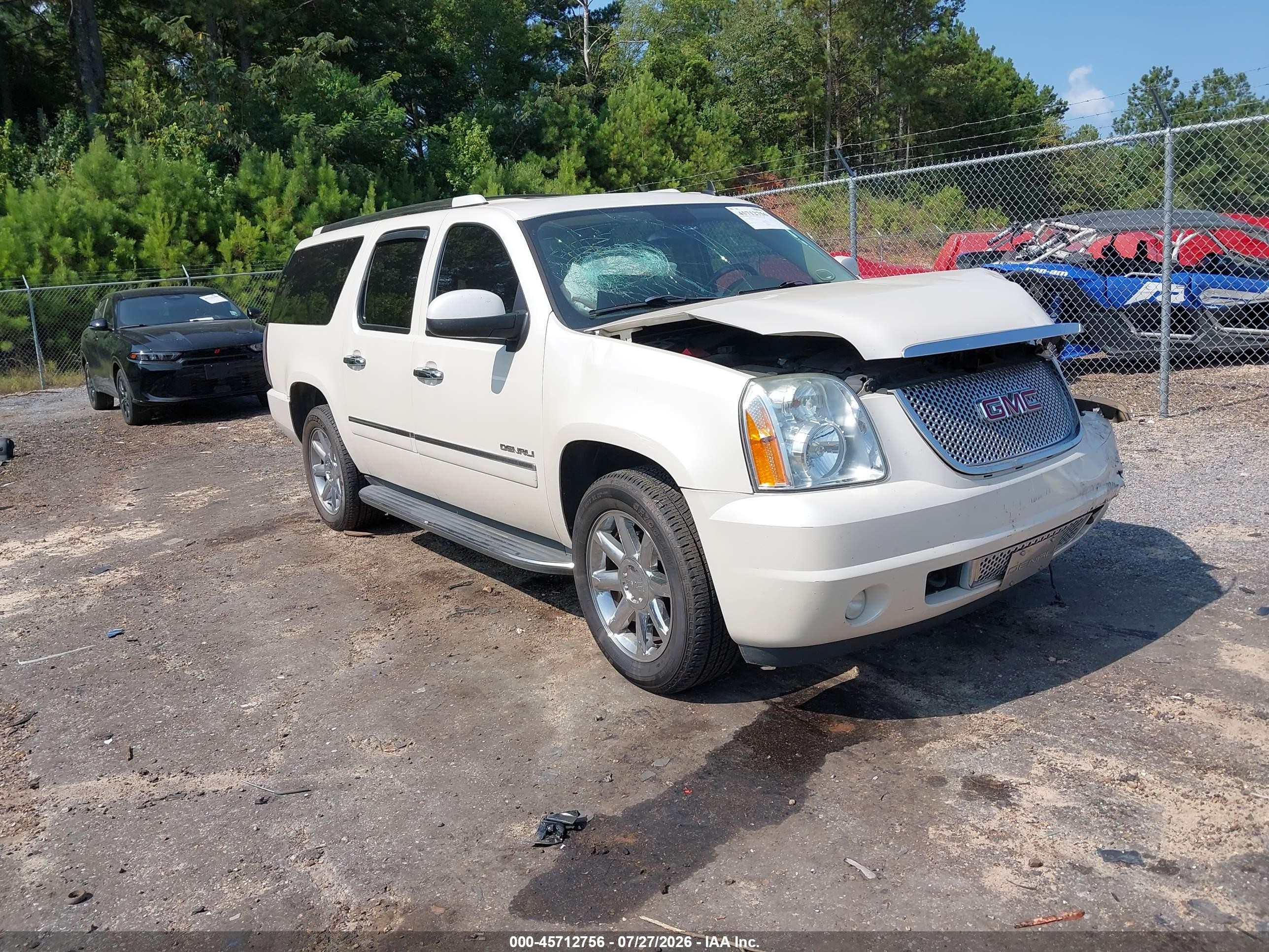 2013 Gmc Yukon Xl 1500 Denali White vin: 1GKS2MEFXDR364276