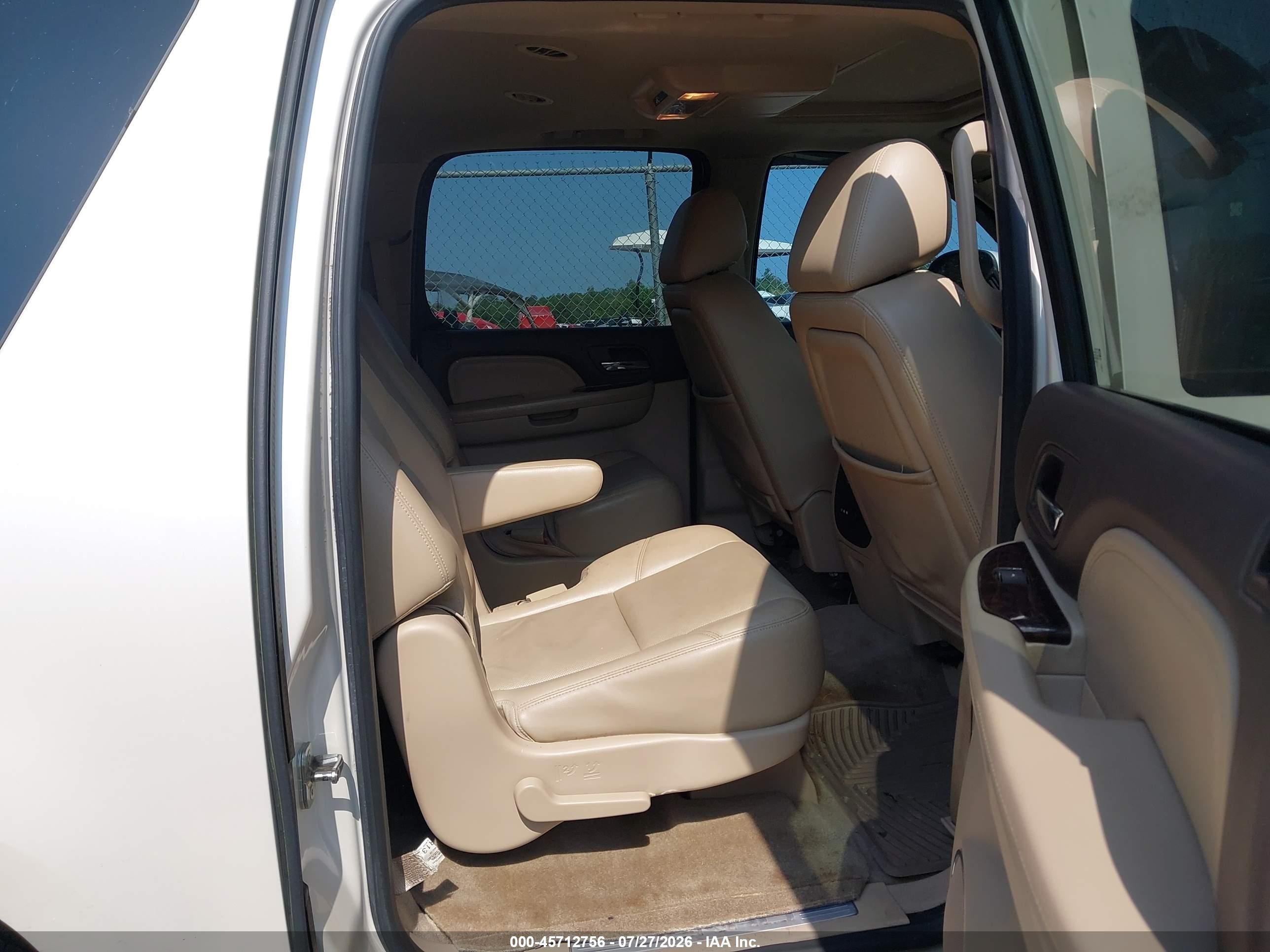 2013 Gmc Yukon Xl 1500 Denali Белый vin: 1GKS2MEFXDR364276