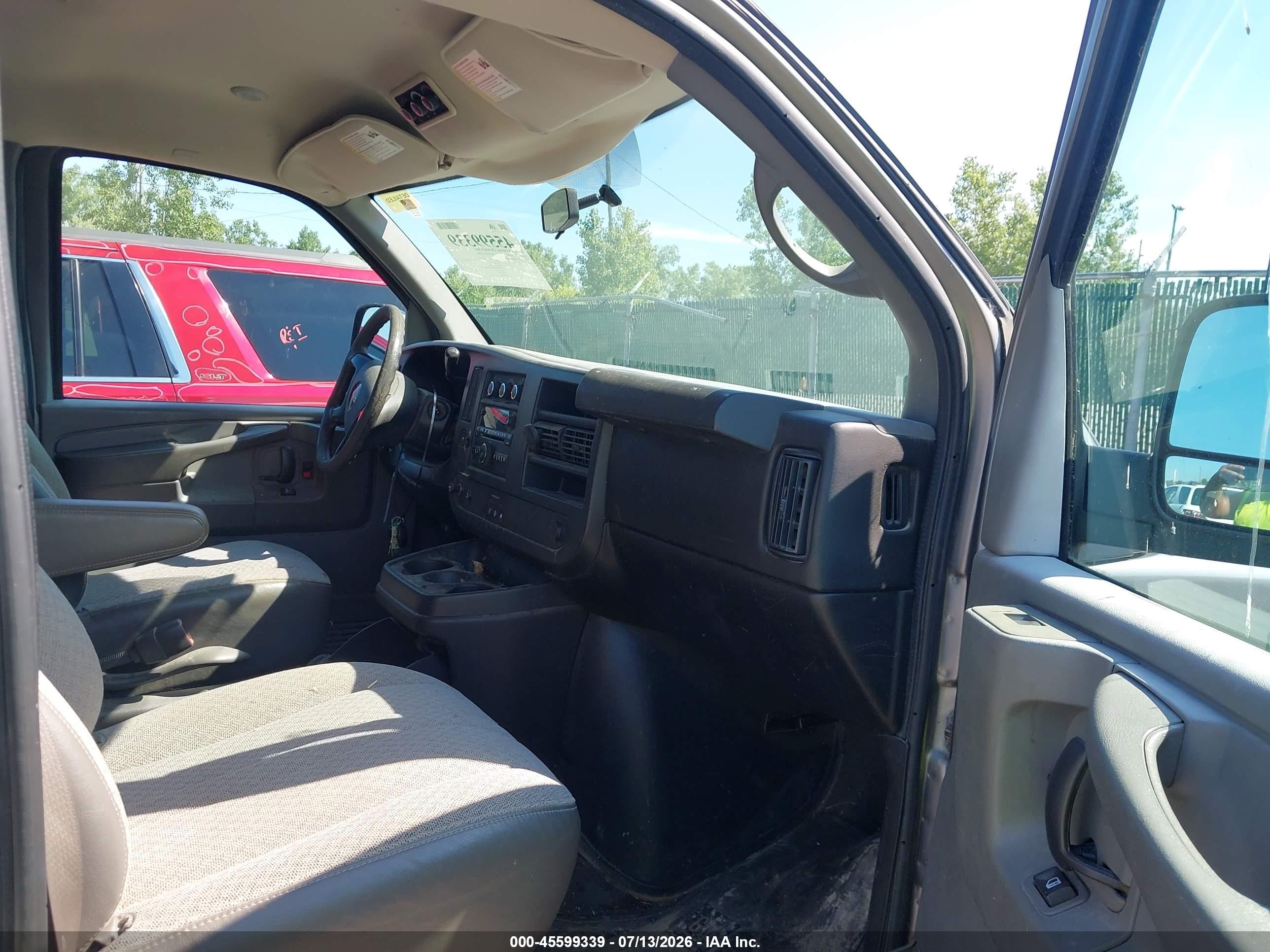 2011 Gmc Savana 1500 Lt Gray vin: 1GKS7CF4XB1111981