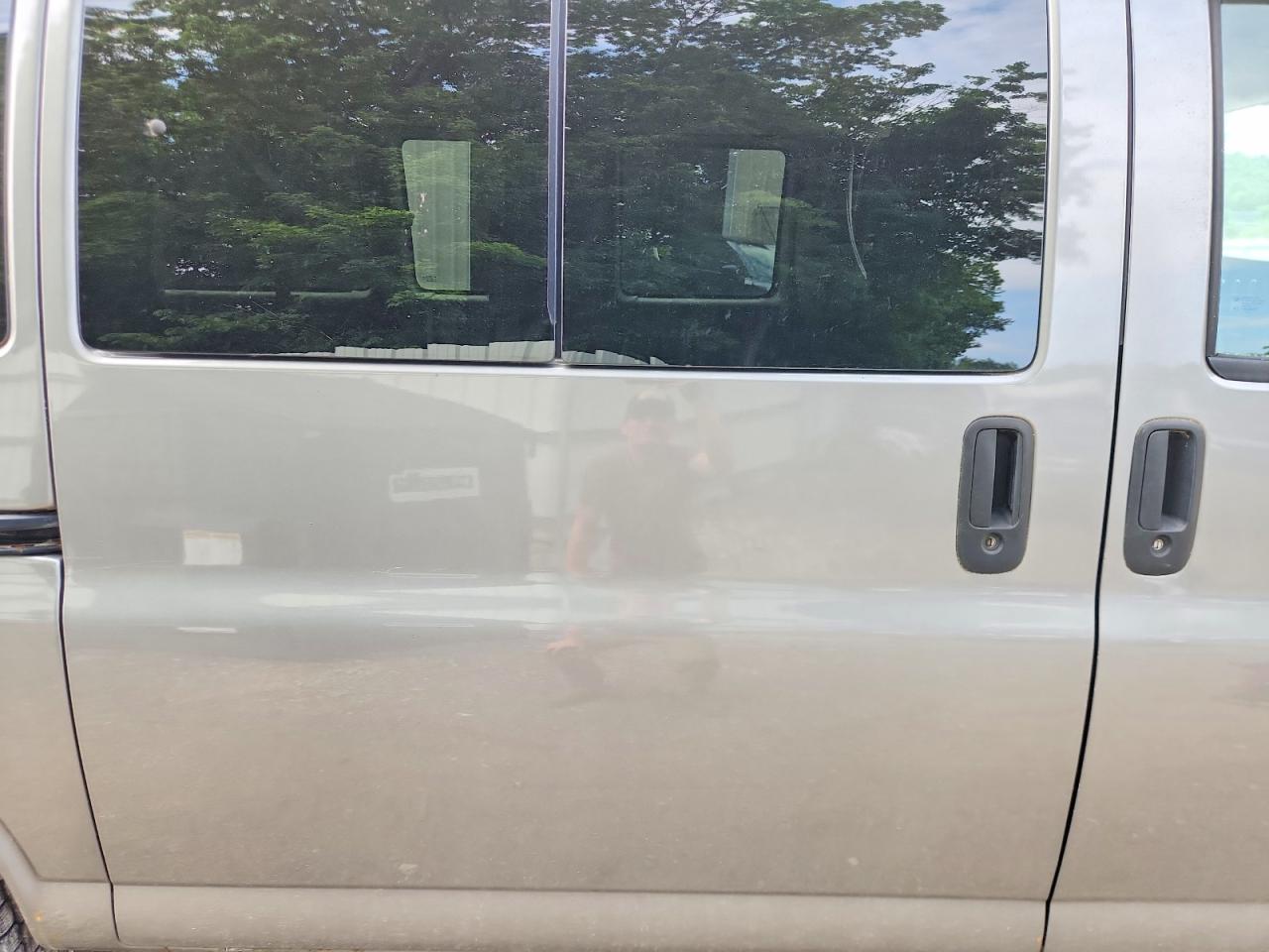 2012 Gmc Savana G1500 Lt Gray vin: 1GKS8CF49C1118886
