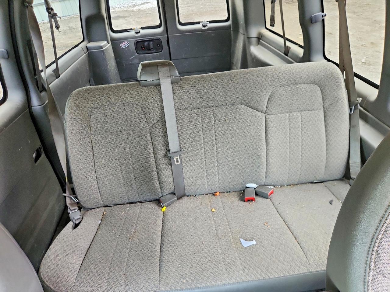 2012 Gmc Savana G1500 Lt Gray vin: 1GKS8CF49C1118886