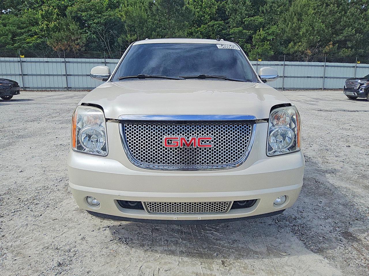 2010 Gmc Yukon Slt Cream vin: 1GKUCCE04AR288352