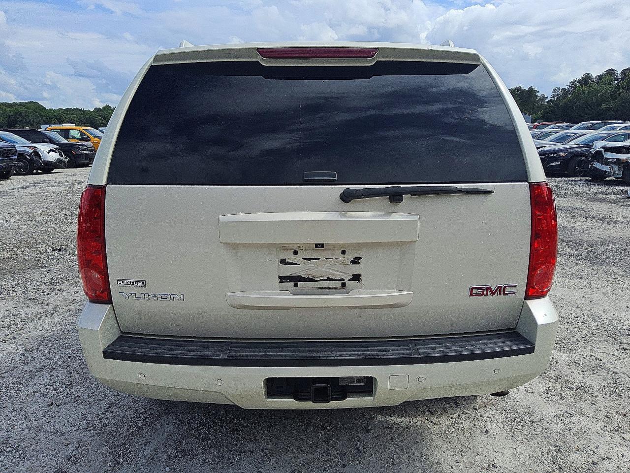 2010 Gmc Yukon Slt Cream vin: 1GKUCCE04AR288352