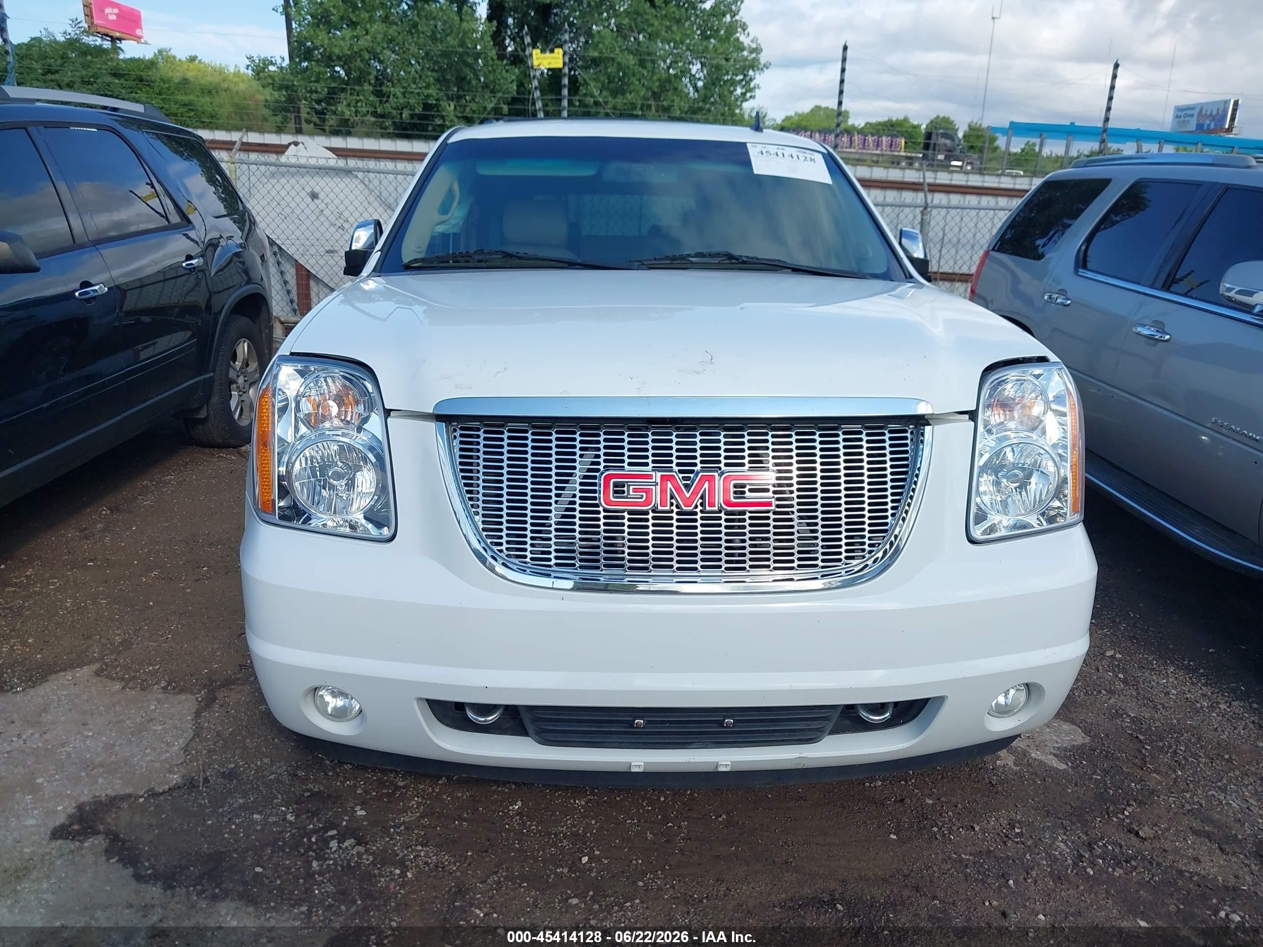 2010 Gmc Yukon Slt White vin: 1GKUCCE05AR281488