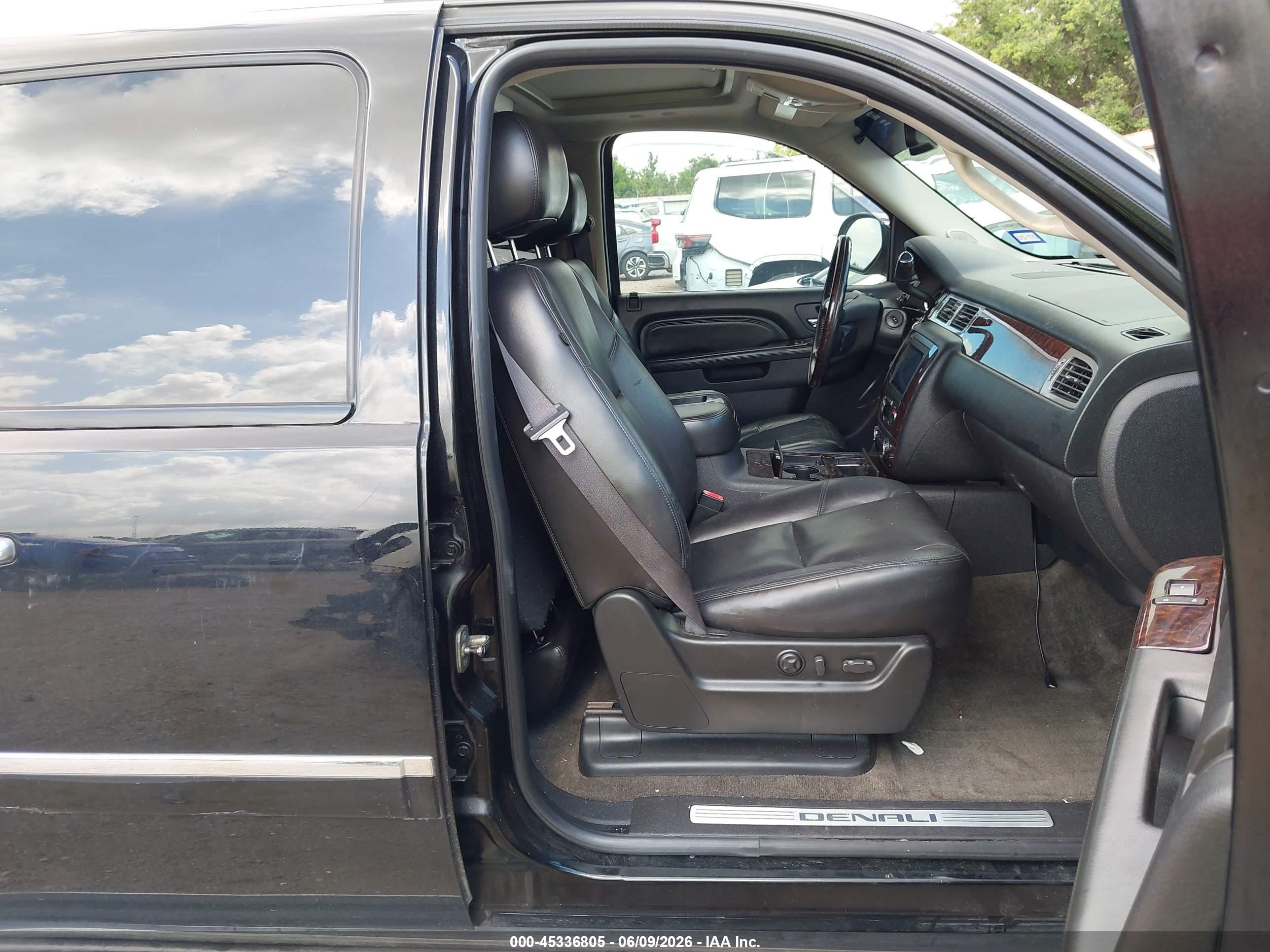 2010 Gmc Yukon Xl 1500 Denali Black vin: 1GKUCMEFXAR177265