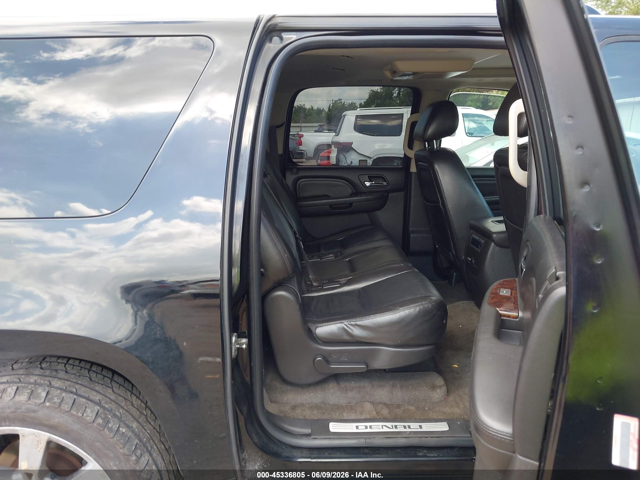 2010 Gmc Yukon Xl 1500 Denali Black vin: 1GKUCMEFXAR177265