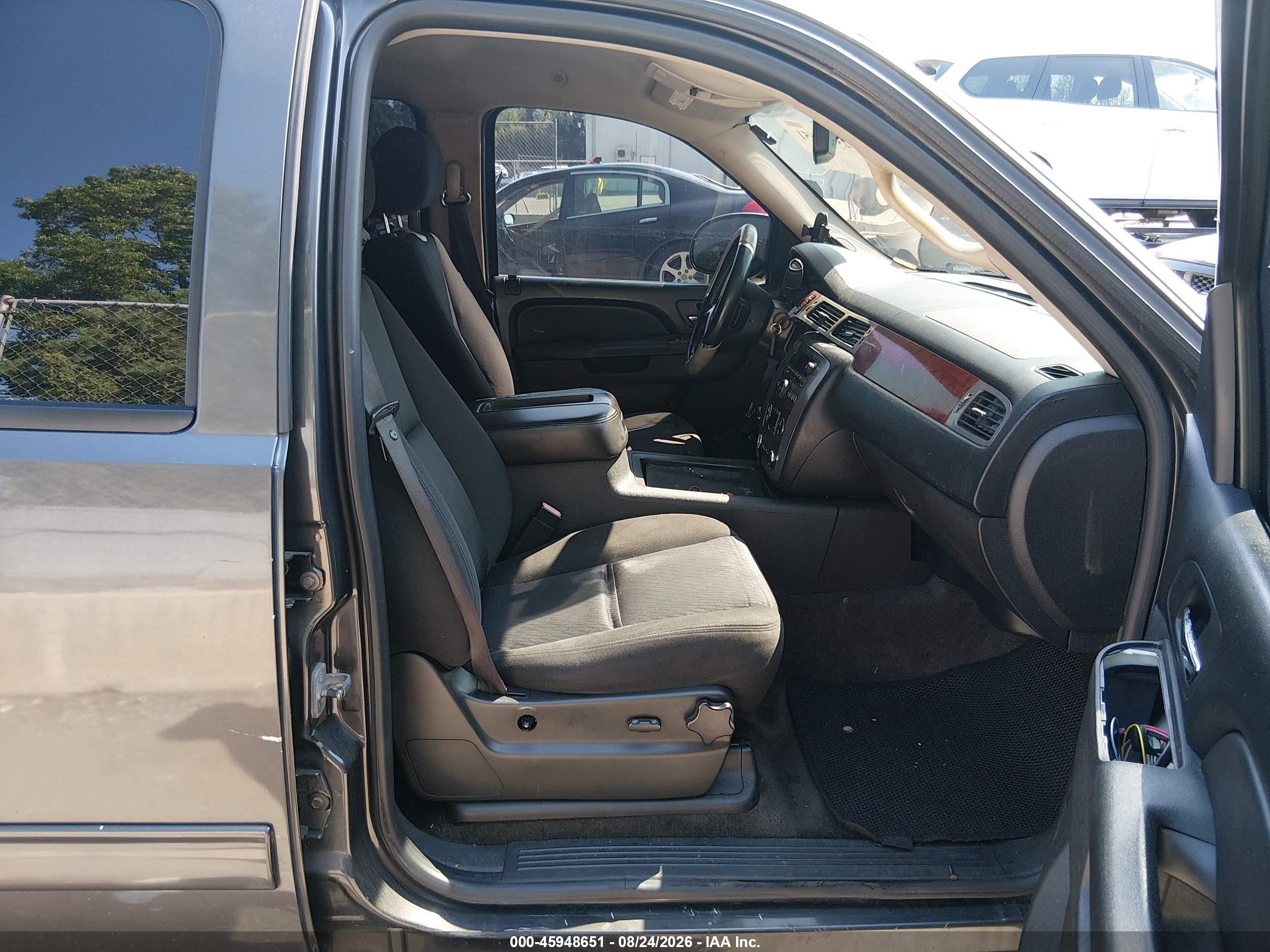 2010 Gmc Yukon Sle Серый vin: 1GKUKAE02AR164670