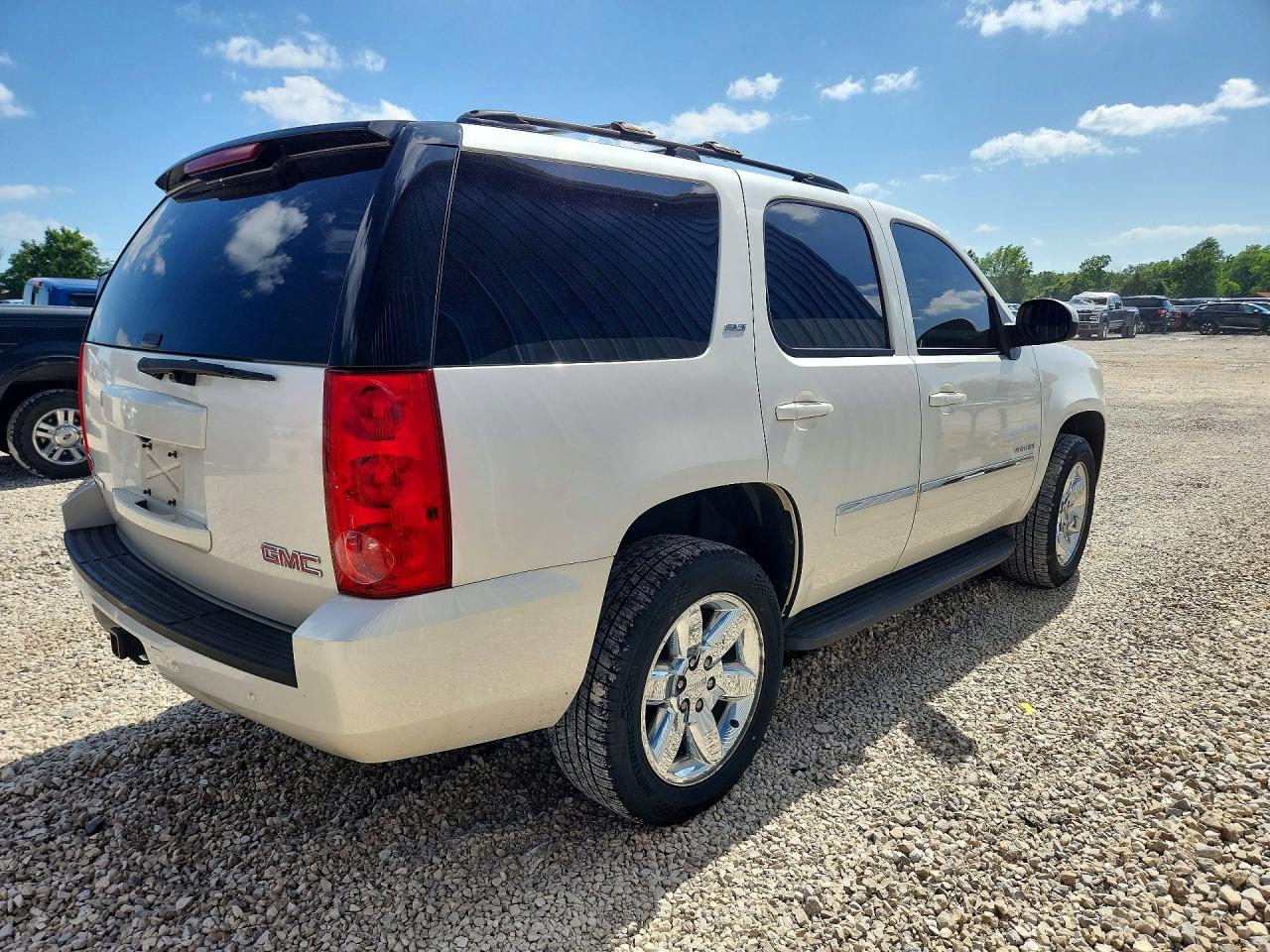 2010 Gmc Yukon Slt Cream vin: 1GKUKCE01AR282057