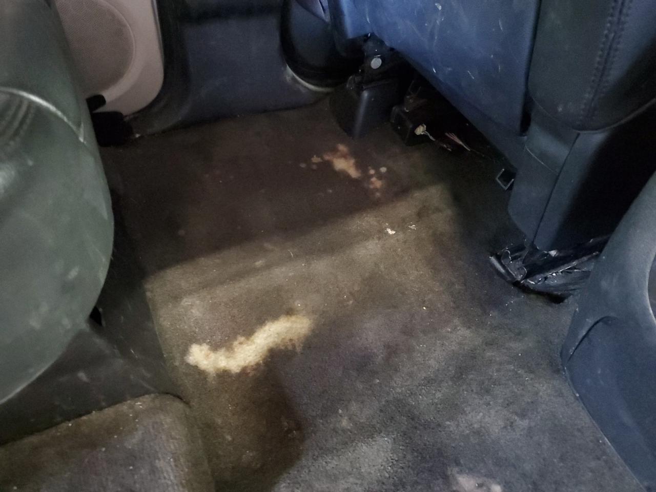 2010 Gmc Yukon Slt Silver vin: 1GKUKCE04AR123369 Damage: Left Rear Carpet, Stained, Permanent