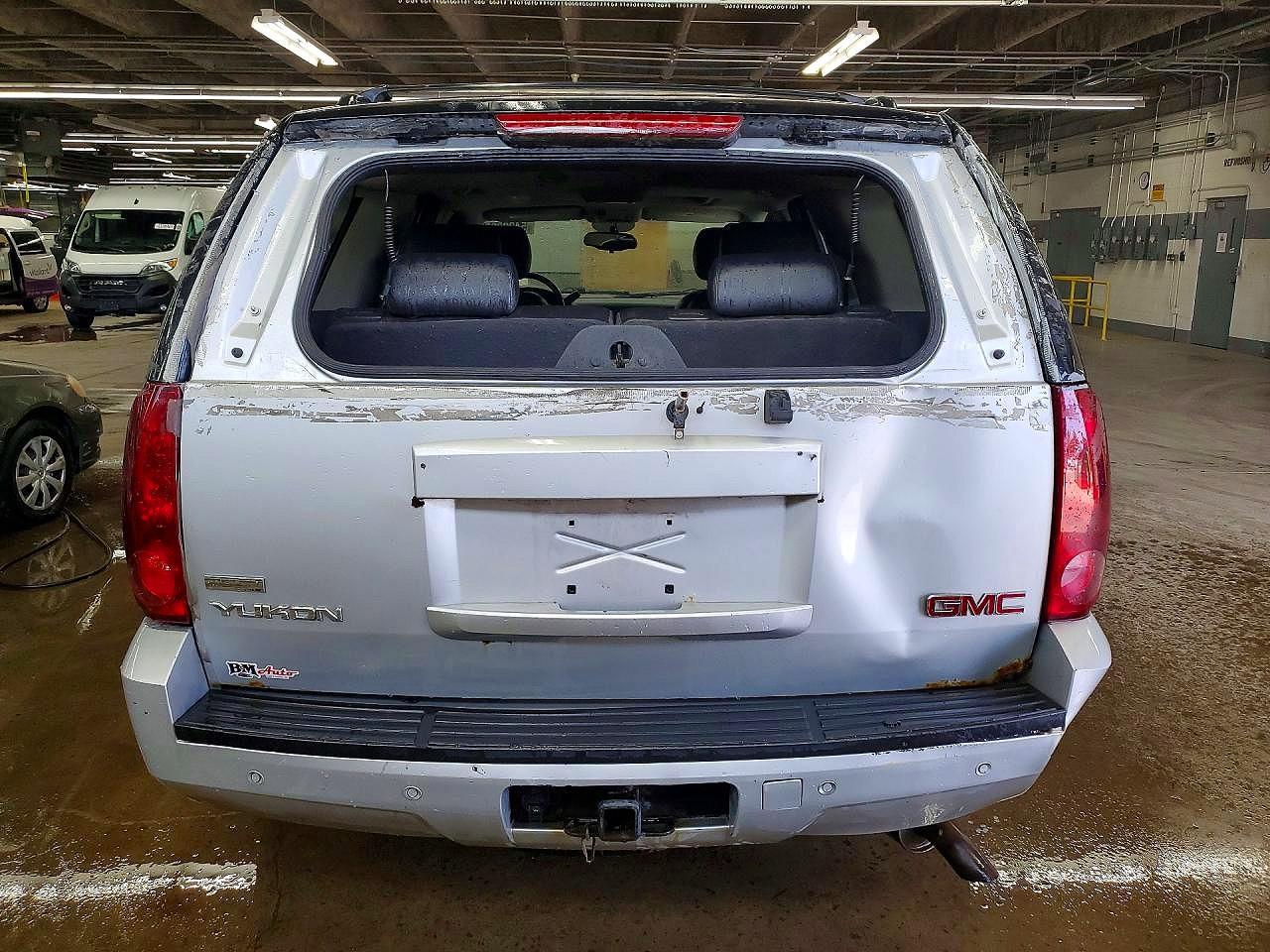 2010 Gmc Yukon Slt Серебряный vin: 1GKUKCE04AR123369
