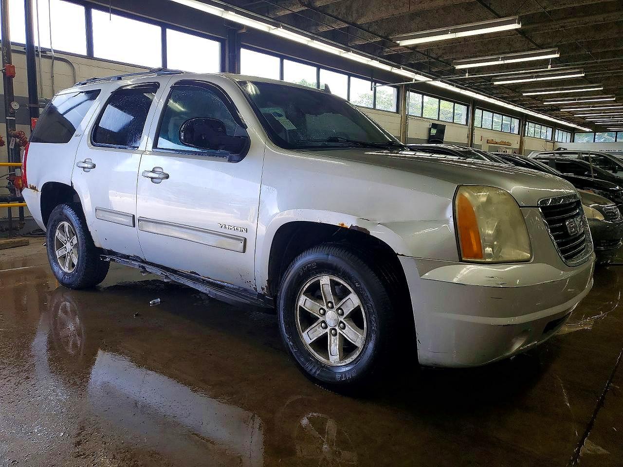 2010 Gmc Yukon Slt Серебряный vin: 1GKUKCE04AR123369