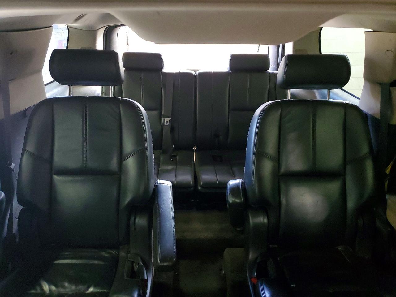 2010 Gmc Yukon Slt Серебряный vin: 1GKUKCE04AR123369