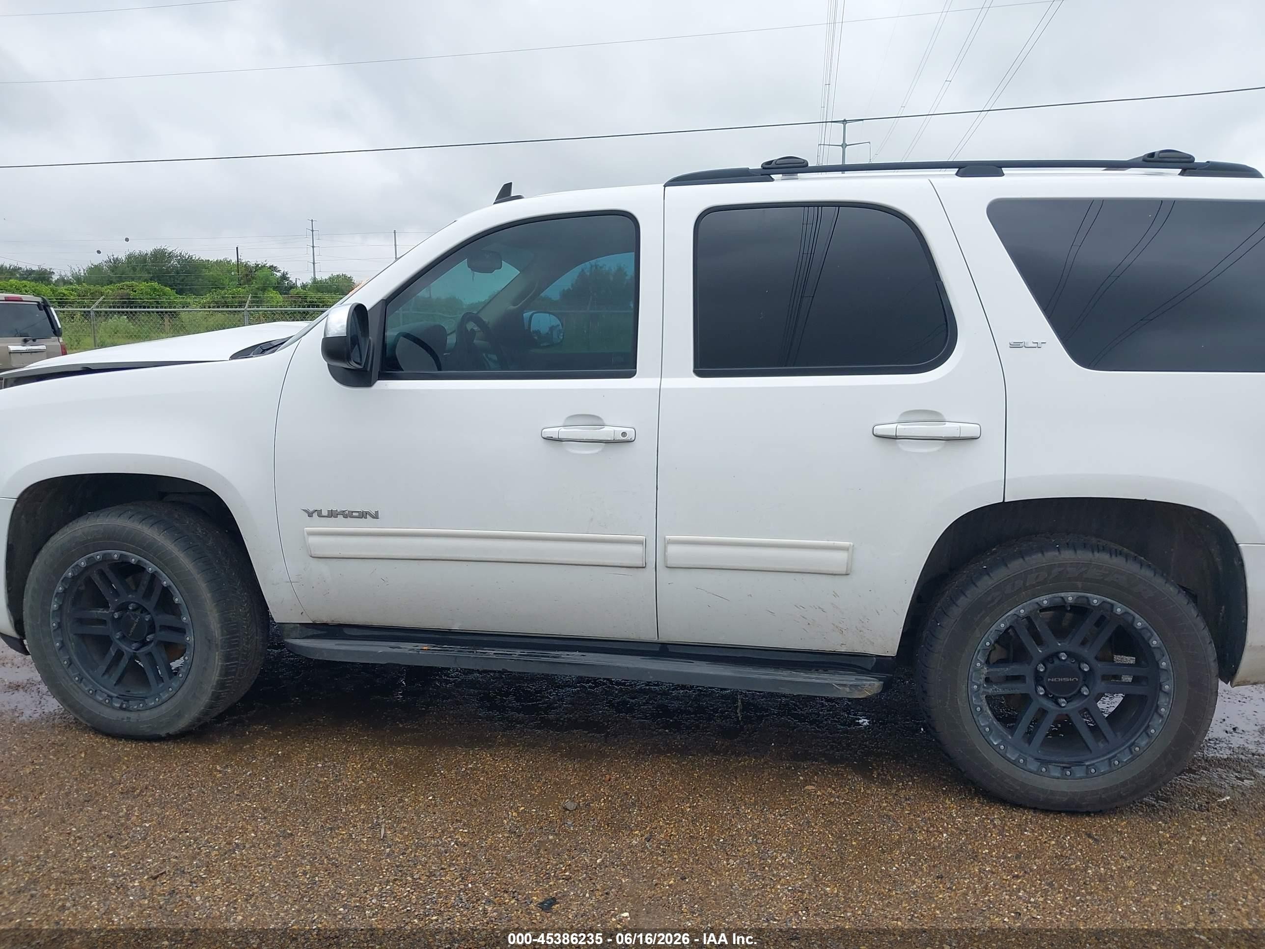 2010 Gmc Yukon Slt White vin: 1GKUKCE05AR143906