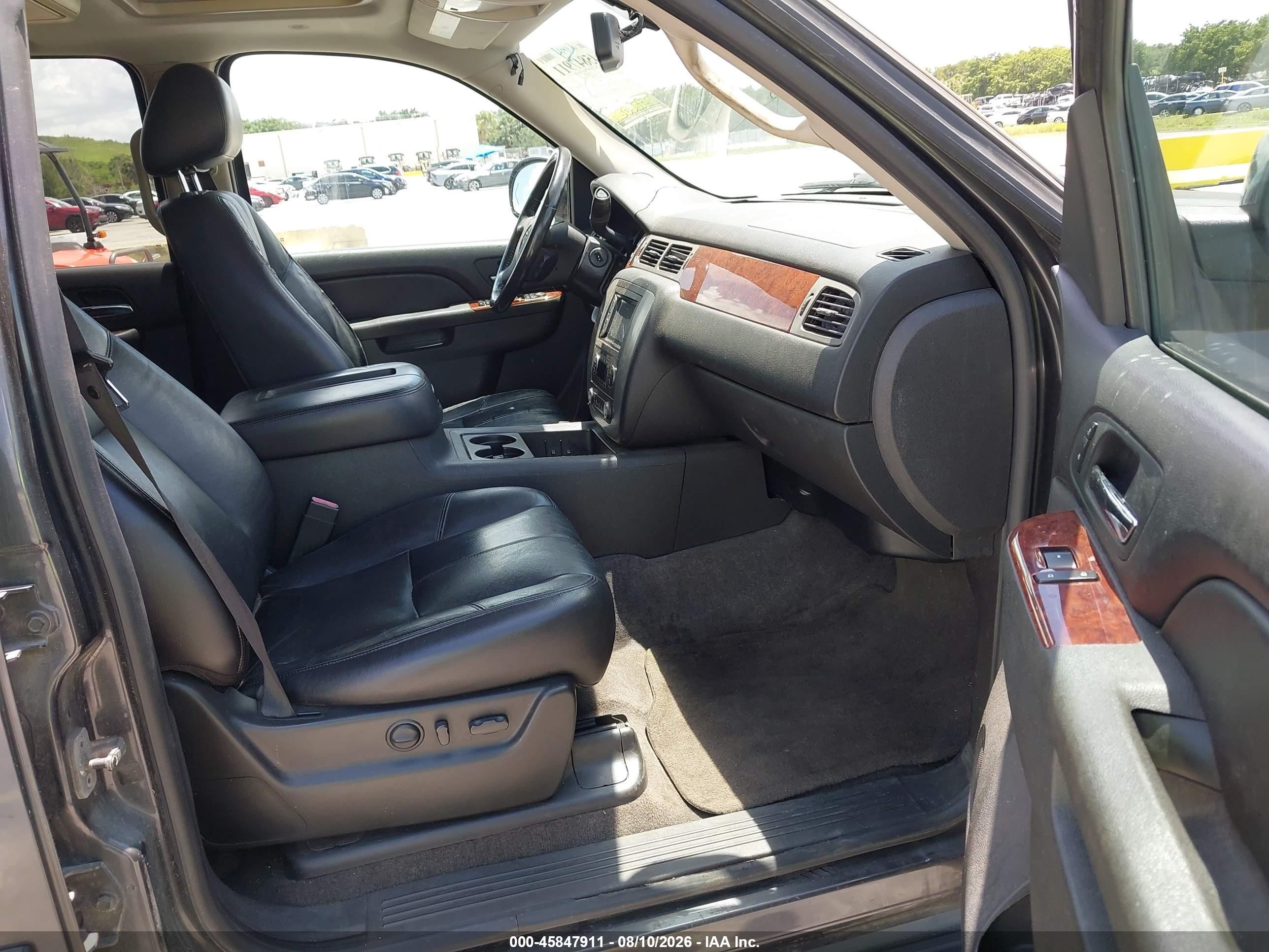 2010 Gmc Yukon Slt Серый vin: 1GKUKCE05AR208575