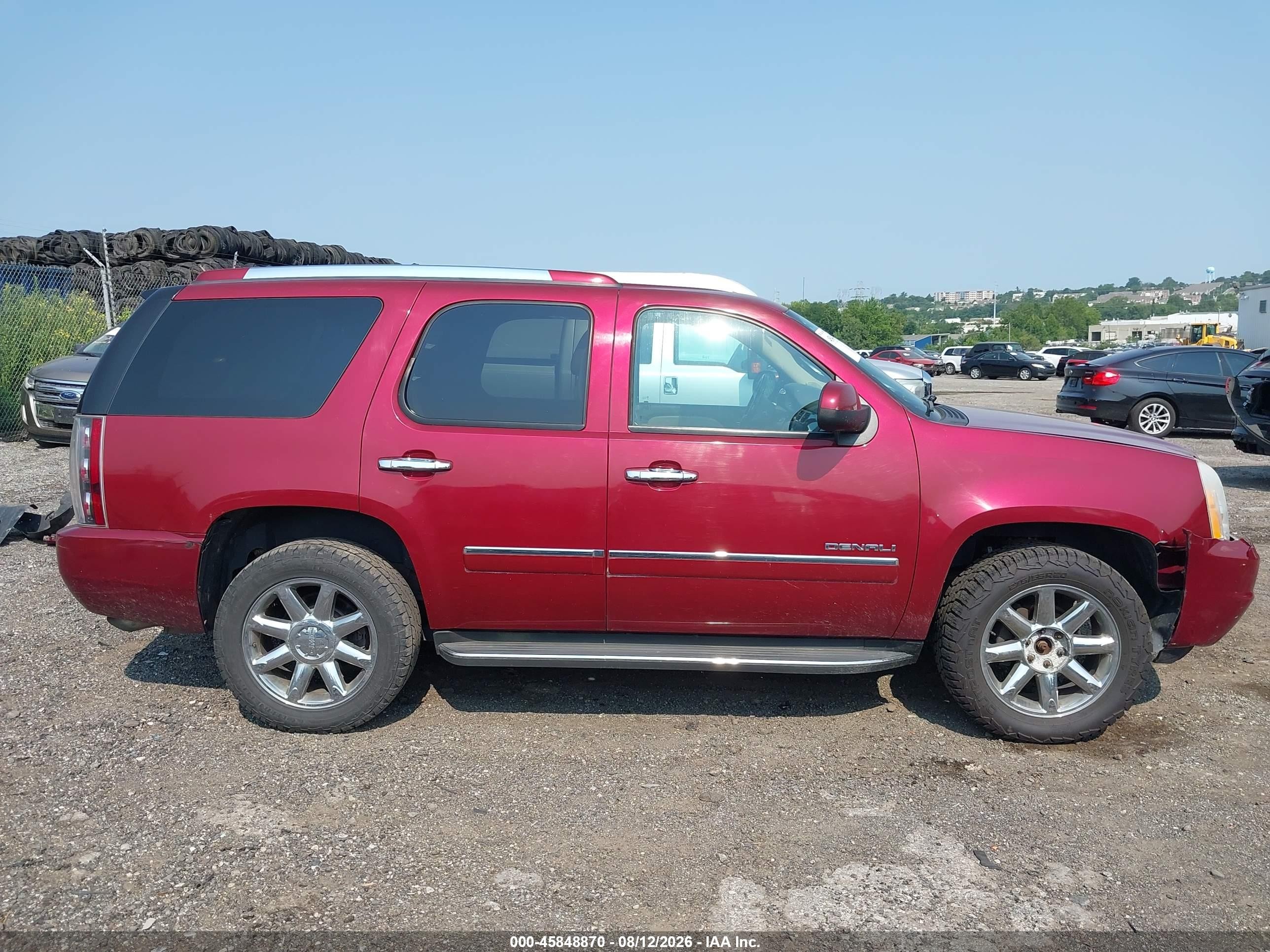 2010 Gmc Yukon Denali Красный vin: 1GKUKEEF0AR143764