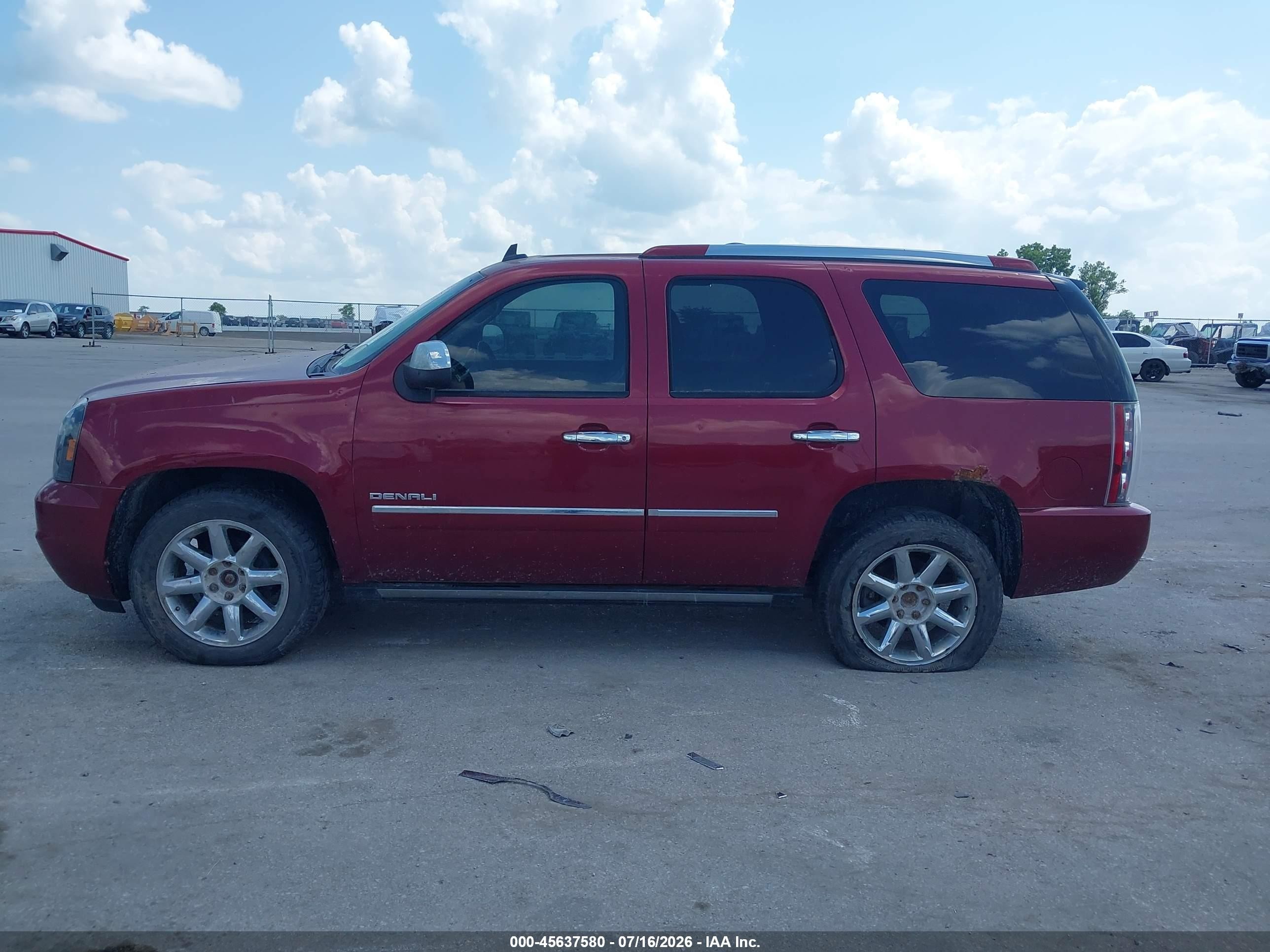 2010 Gmc Yukon Denali Maroon vin: 1GKUKEEF1AR155972