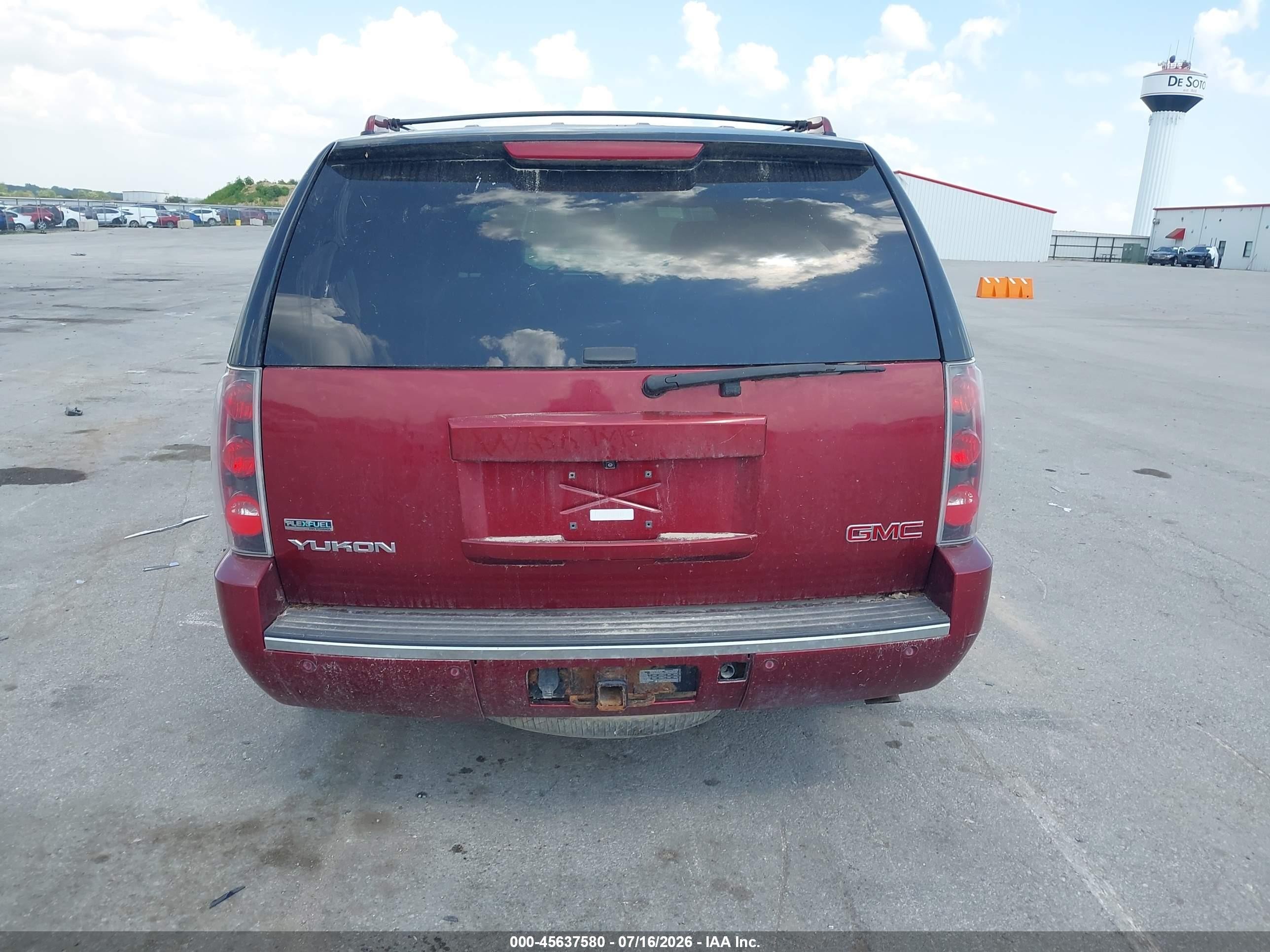 2010 Gmc Yukon Denali Maroon vin: 1GKUKEEF1AR155972