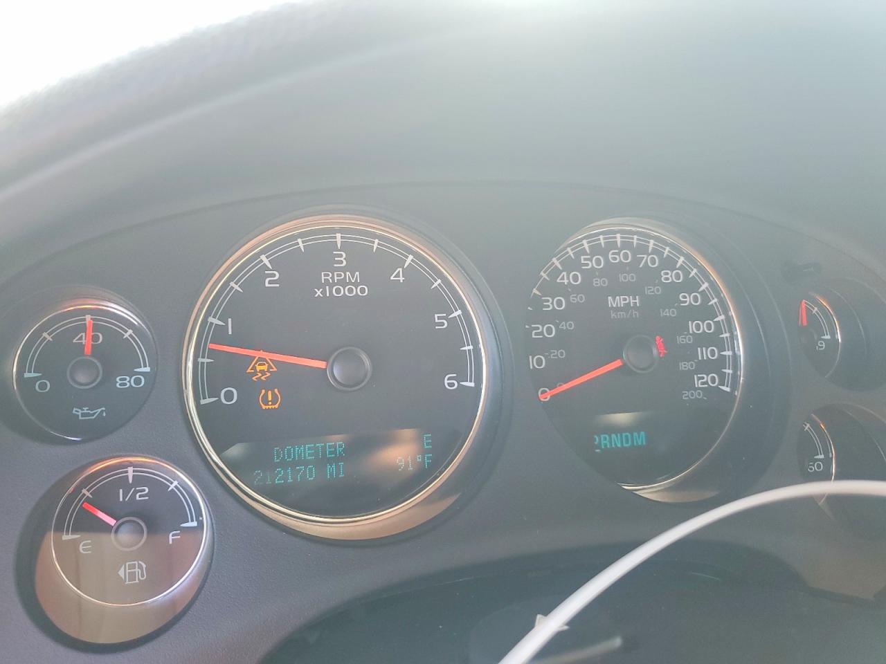 2010 Gmc Yukon Denali Silver vin: 1GKUKEEF1AR288232