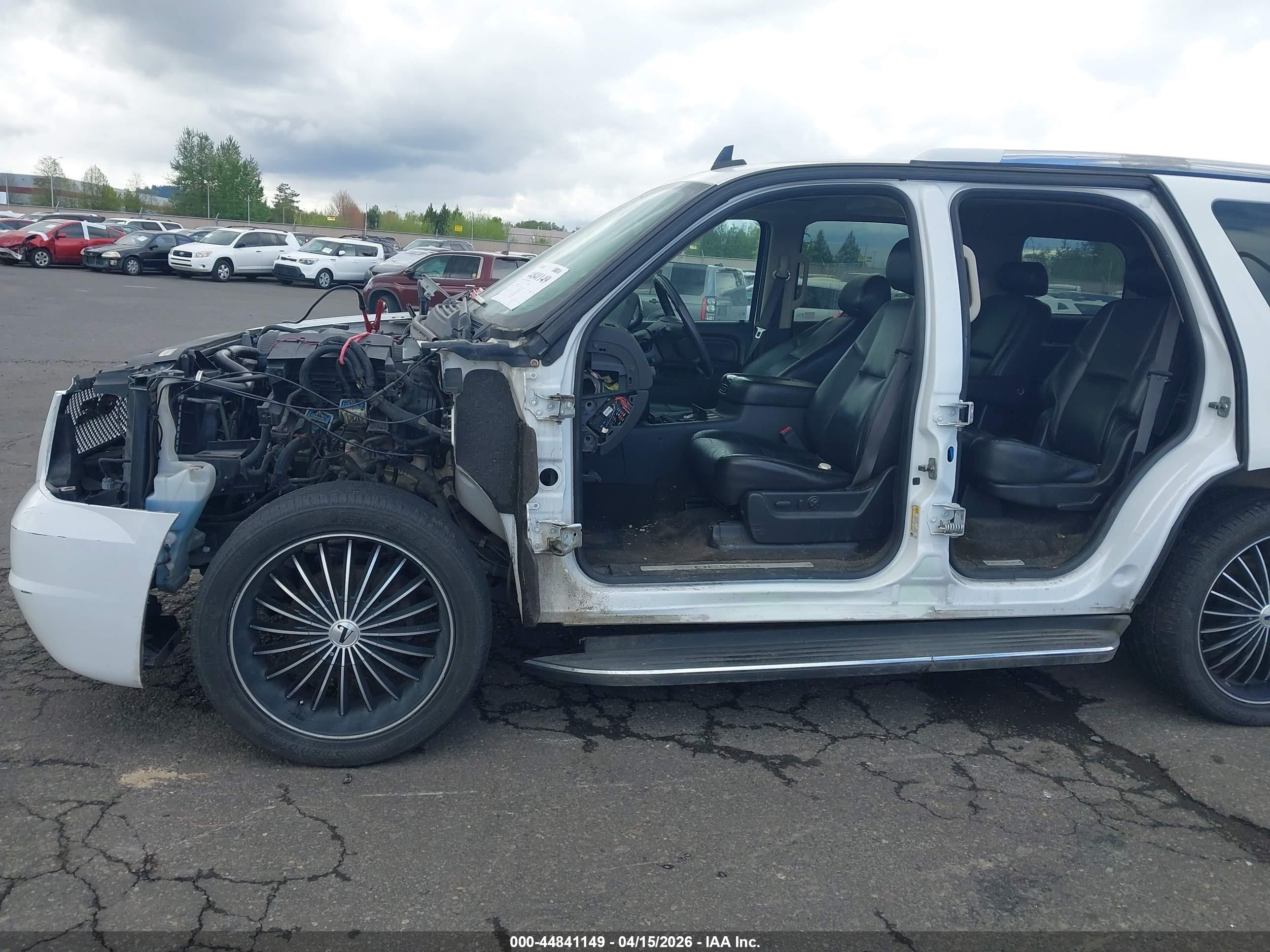 2010 Gmc Yukon Denali White vin: 1GKUKEEF2AR197695