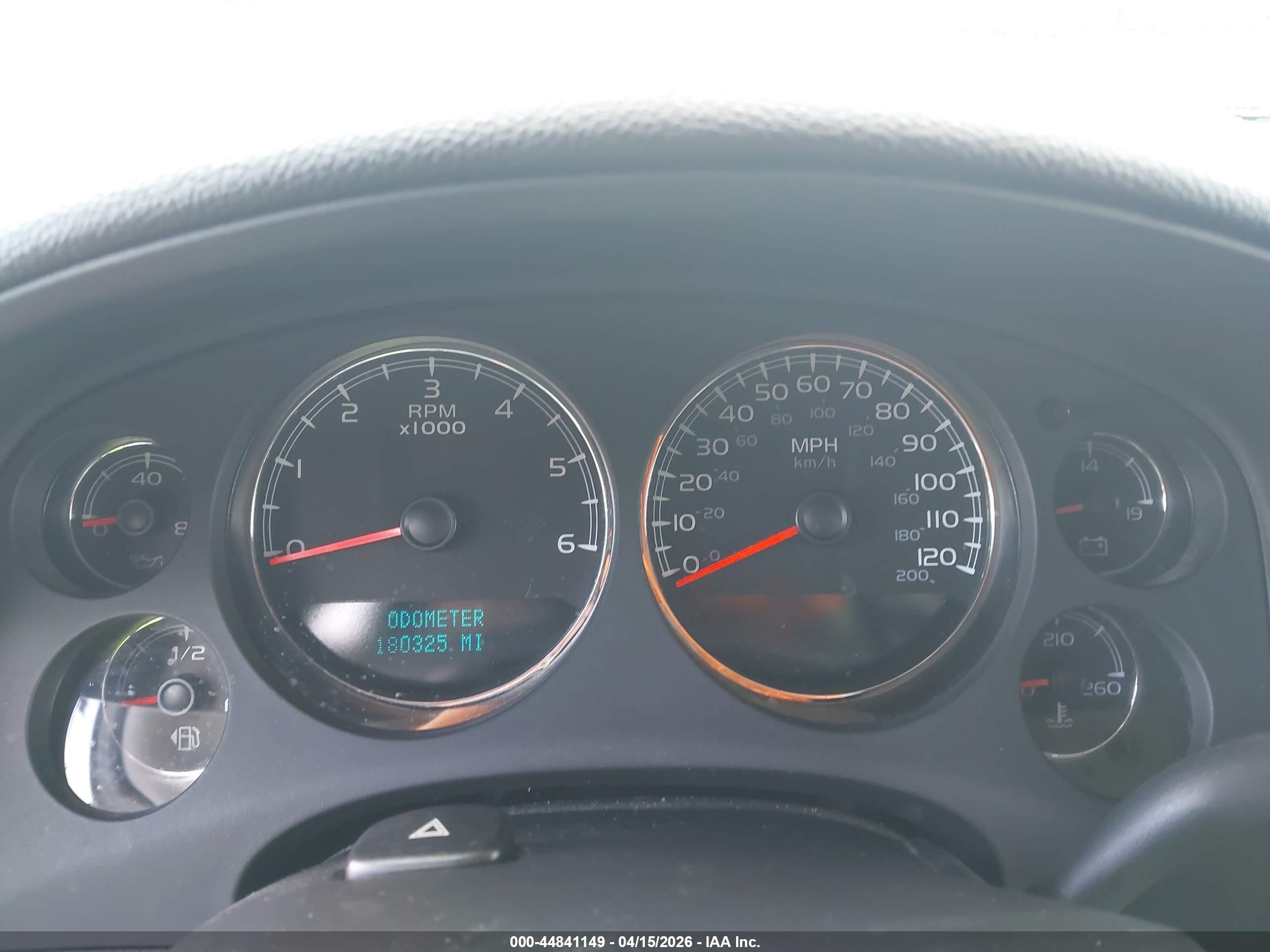 2010 Gmc Yukon Denali White vin: 1GKUKEEF2AR197695