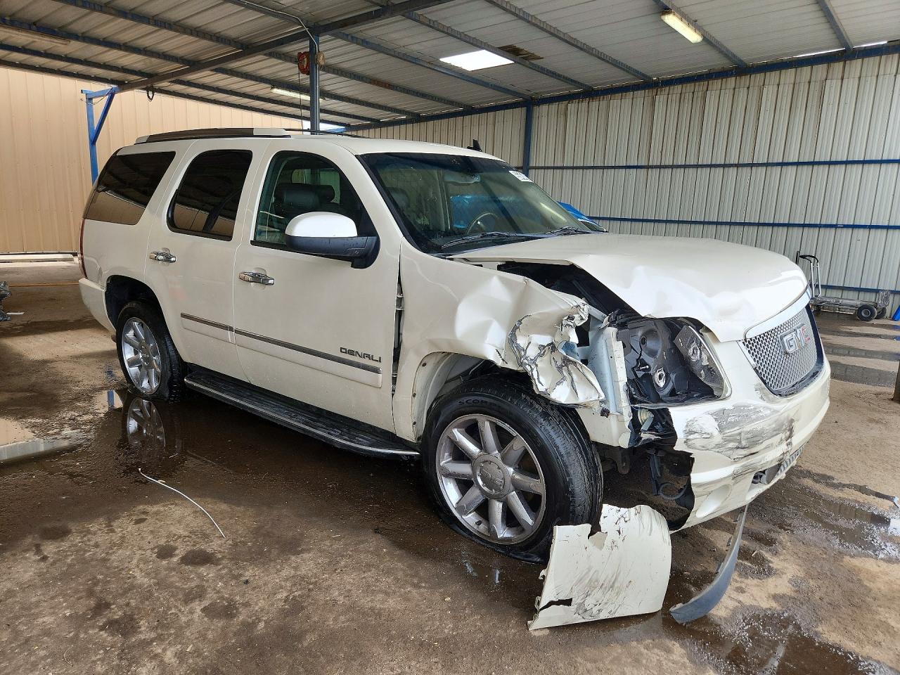 2010 Gmc Yukon Denali White vin: 1GKUKEEF4AR224931